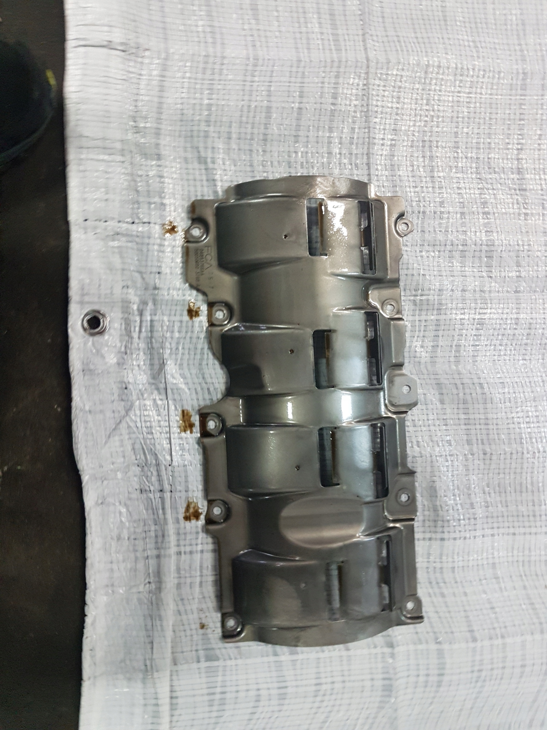 04893766AA - ЧАША 50050990 ALFA ROMEO STELVIO GIULIA 2.0