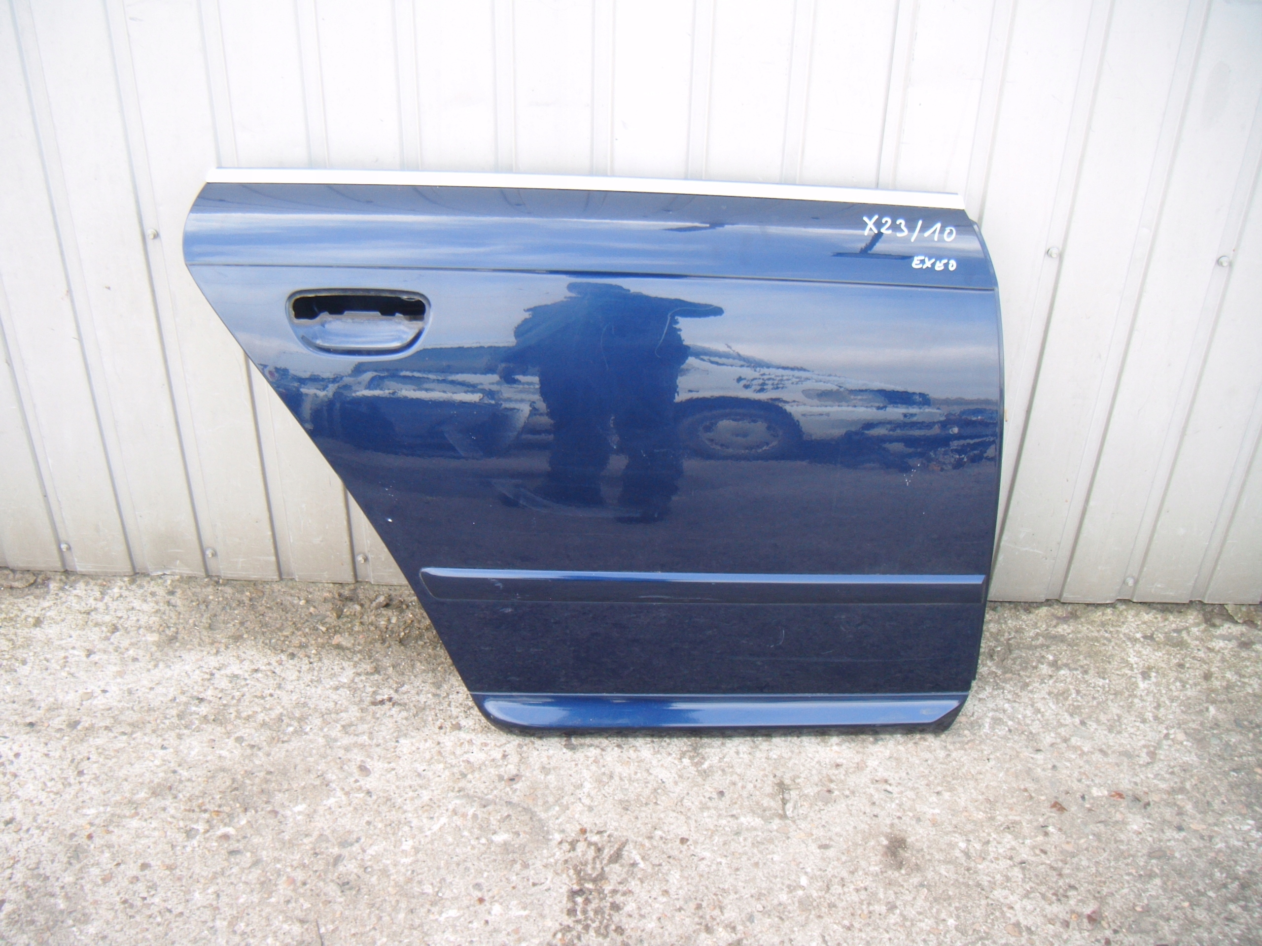 SEAT EXEO KOMBI LW5U DRZWI PRAWY TYŁ