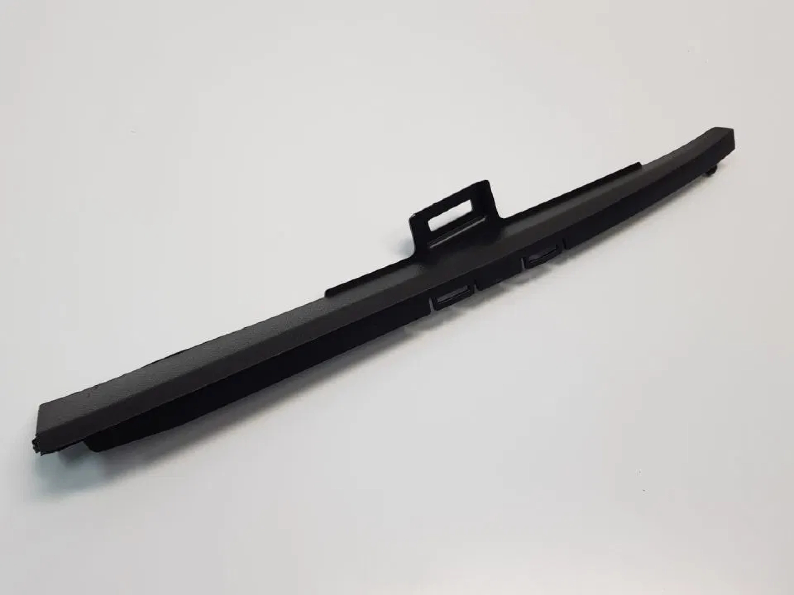 OSŁONA PLASTIK LEWY RENAULT CAPTUR II 689215499R