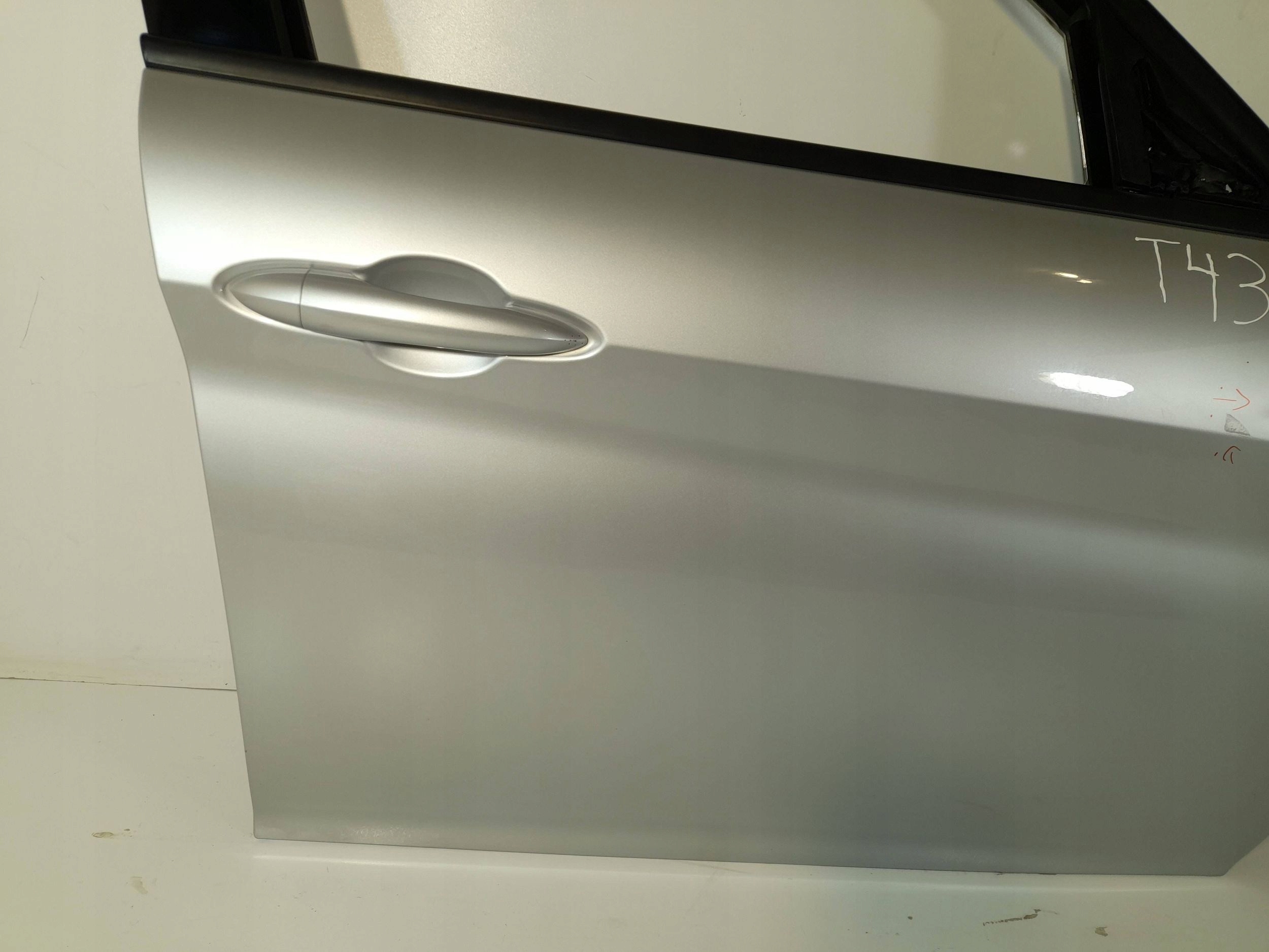 Alfa Romeo Giulia door front right (T431)