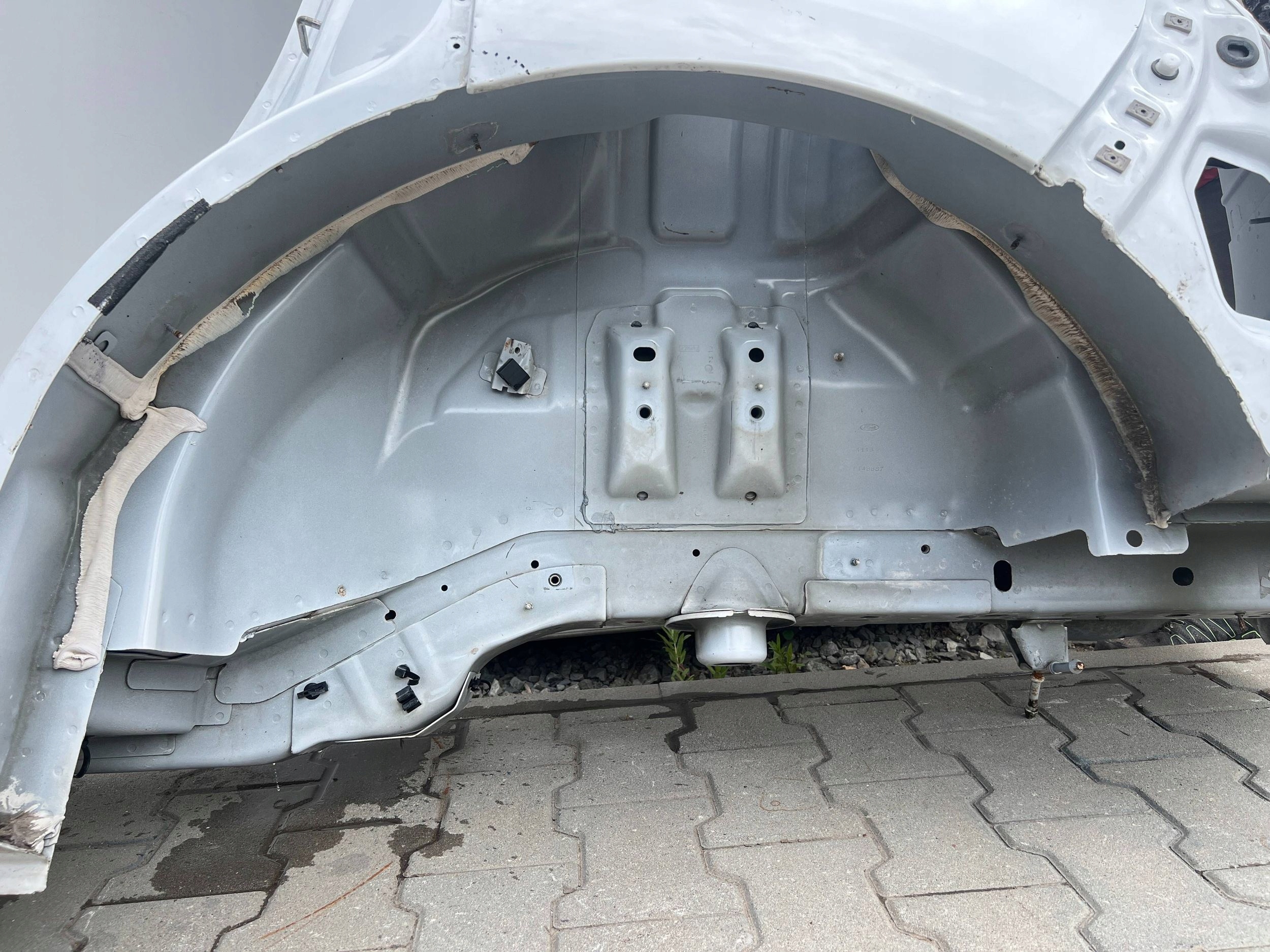 LONGHERONE parafango sinistra posteriore Ford Edge II 2020+