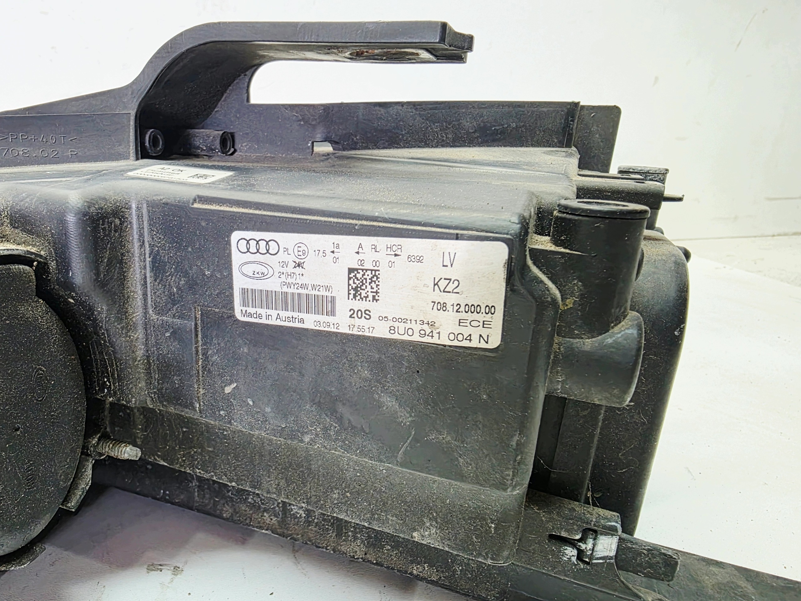 REFLEKTOR light right front AUDI Q3 8U 8U0941004N 40/26 UK