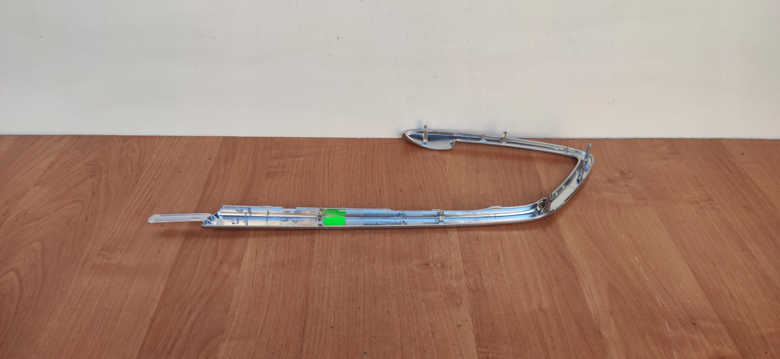 VOLVO XC60 right moulding CHROM upholstery front BDB