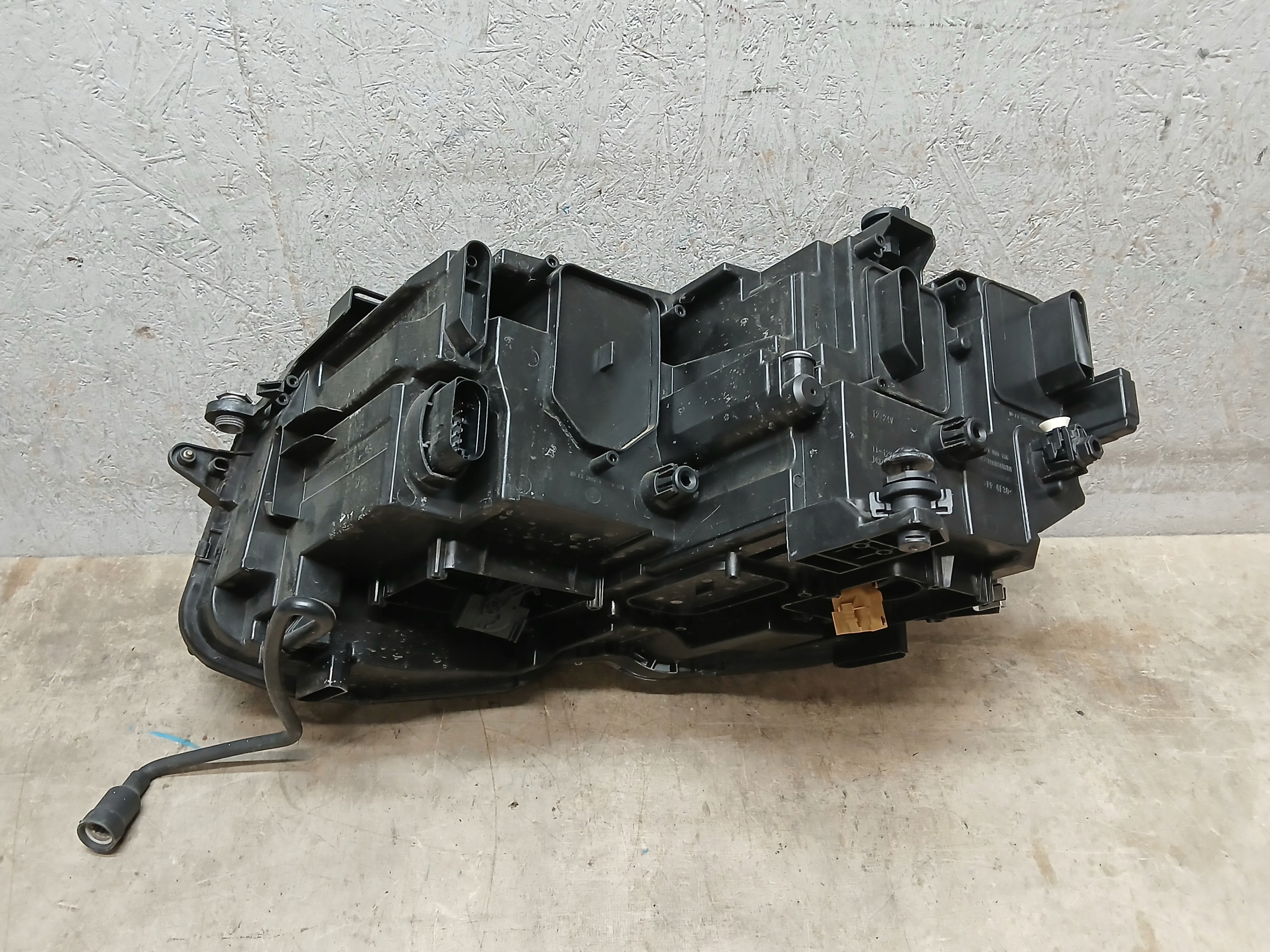 light front right VW TIGUAN II 2 5NA 15-19 FULL LED 5NB941036B