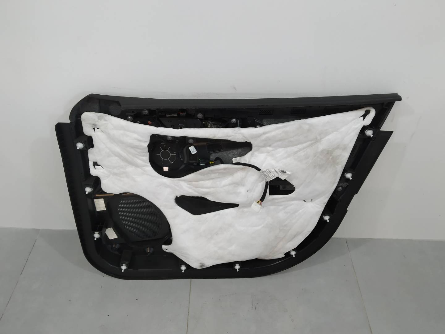 upholstery side left front covering HARMAN Alfa Romeo Tonale and (2022- )