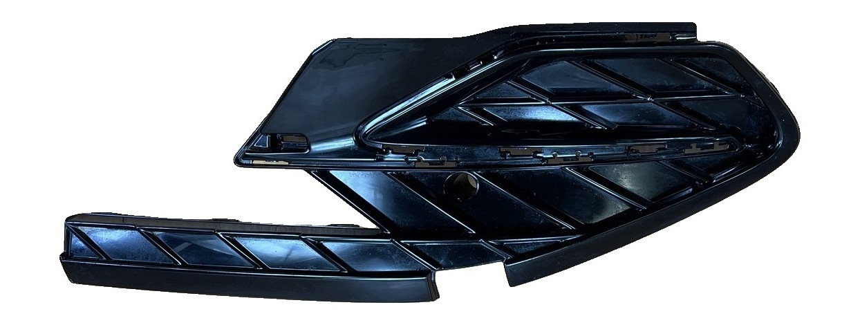 CUPRA FORMENTOR KM7 2020- grid of a bumper front right below PDC 5FF853666D