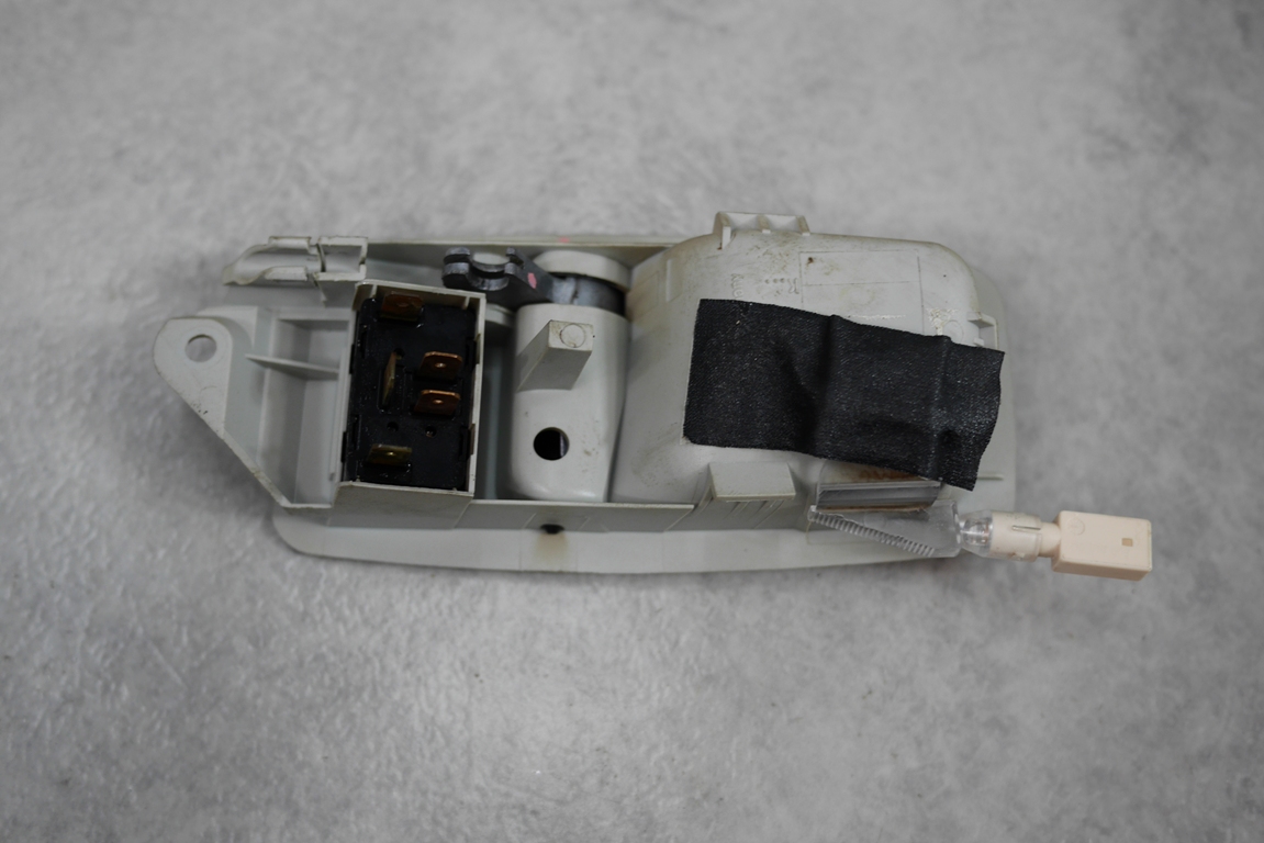 4D0837019G - Дверная ручка левая передняя с подсветкой AUDI A8 D2 LIFT EU