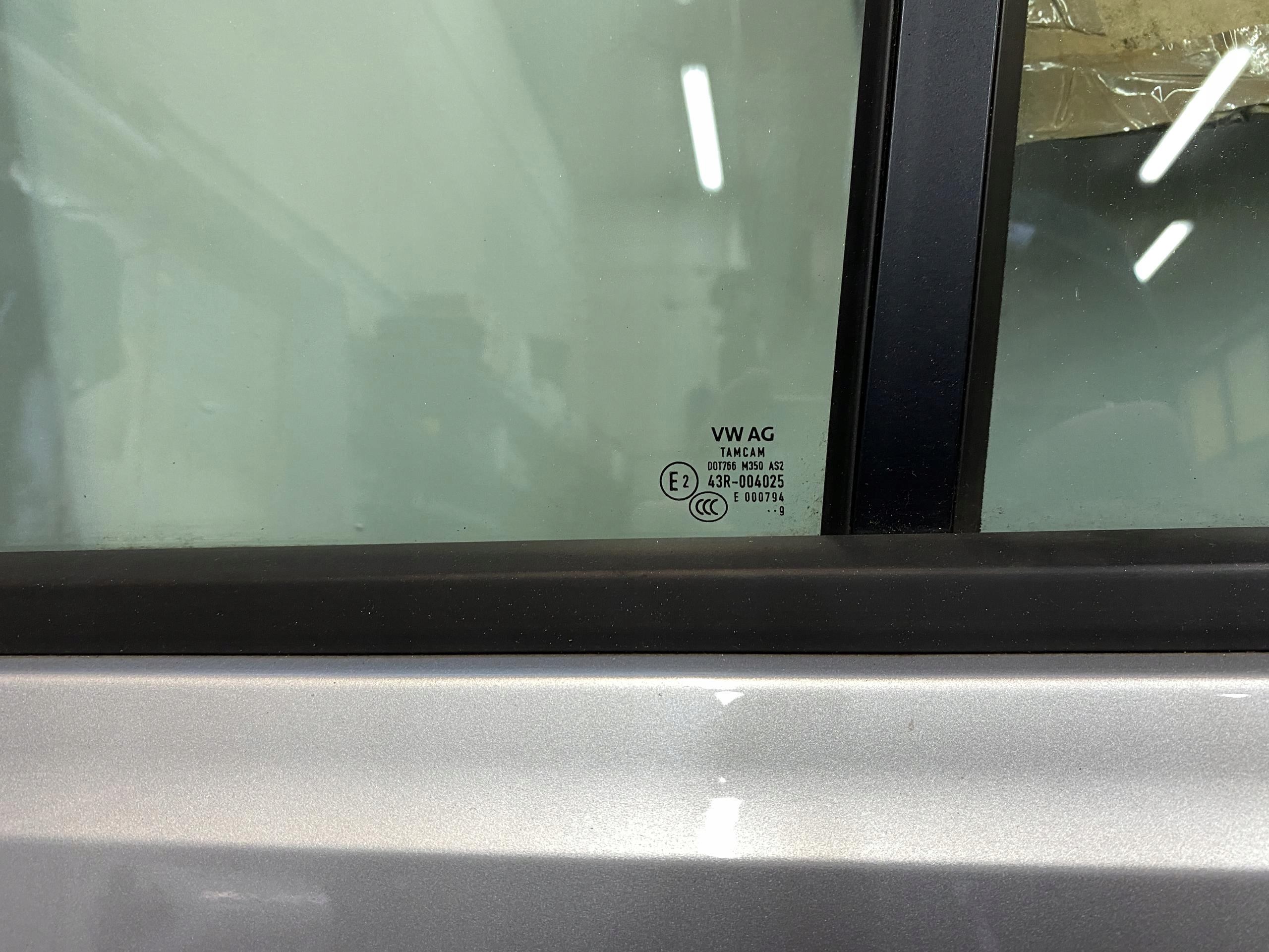 VW CRAFTER 2 MAN TGE 17- door front left silver PDC 7C0831311C