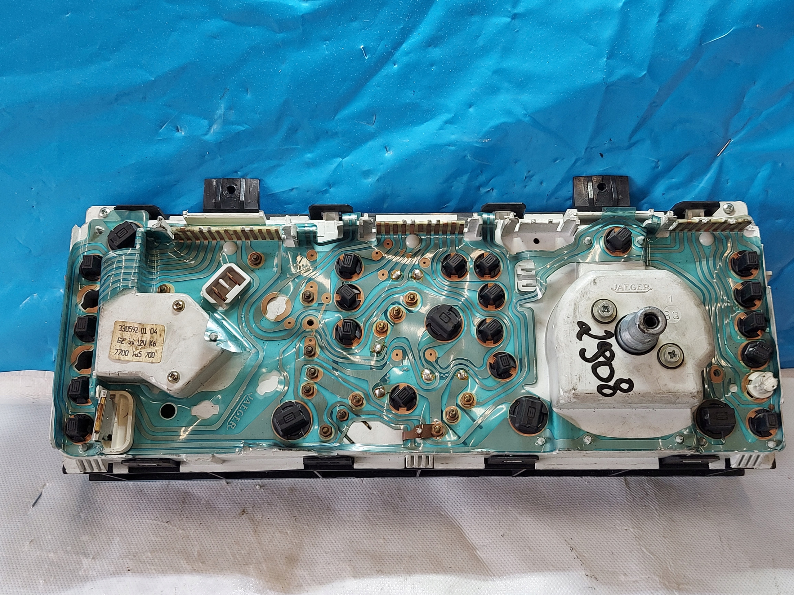 dials clock RENAULT NEVADA 2.1 TD 7700765700