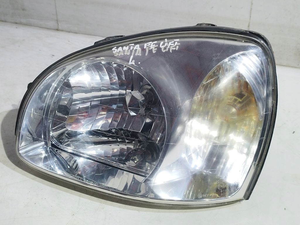 Hyundai Sante Fe and lift light left front front