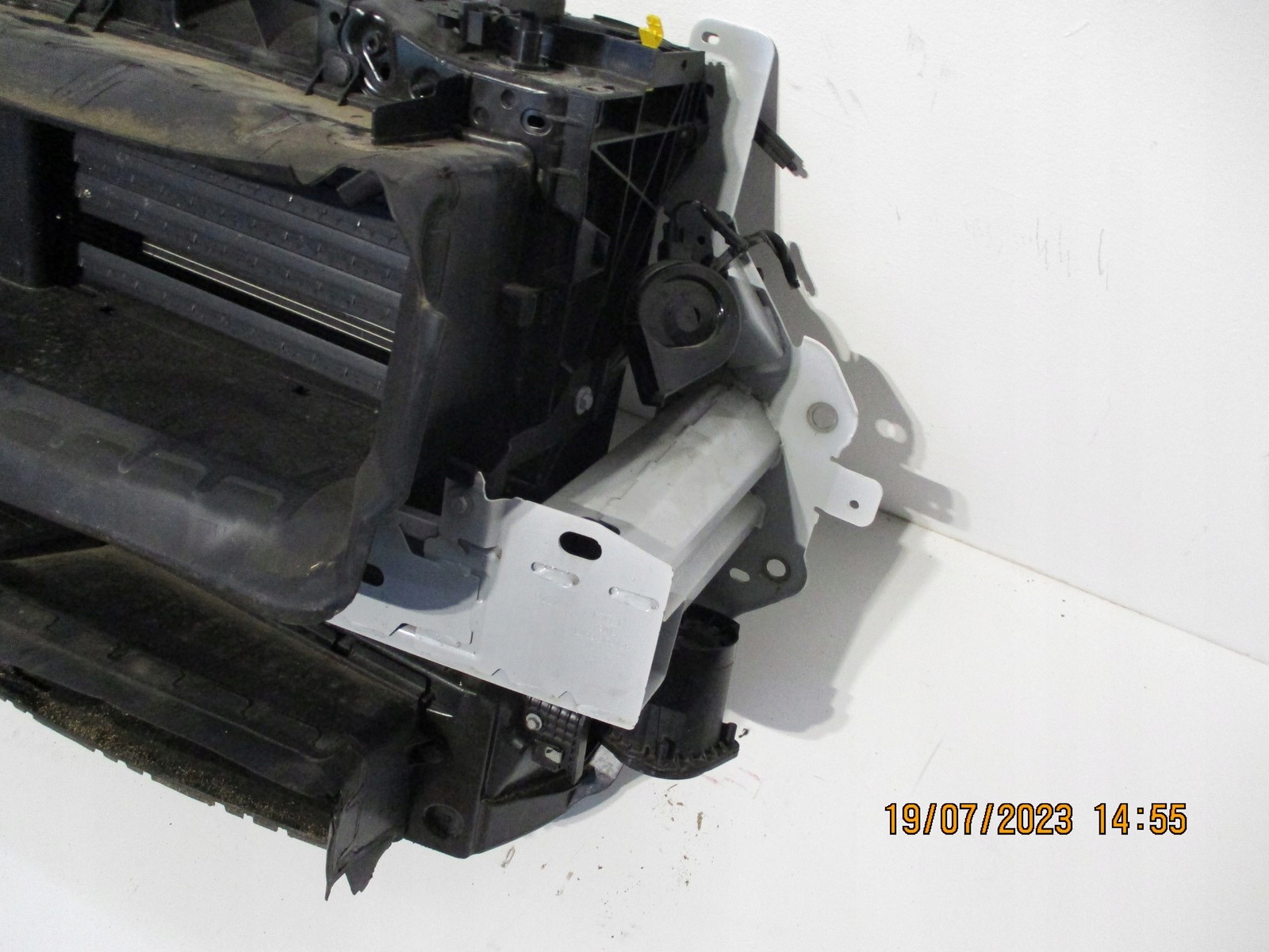 Pas przedni CHŁODNICE FORD KUGA MK3 2,5HYB Numer katalogowy części PAS  MK3  2,5HYB