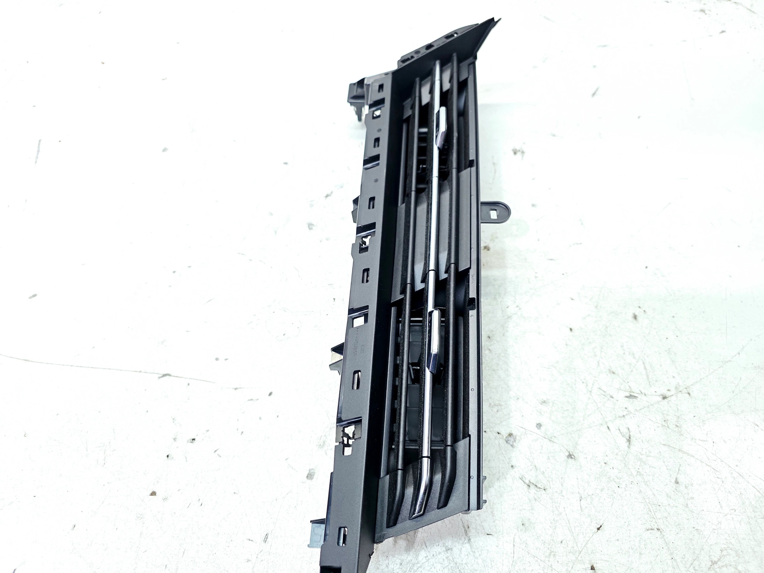 grid air conditioning devices central AUDI Q4 E-TRON 89C820951A