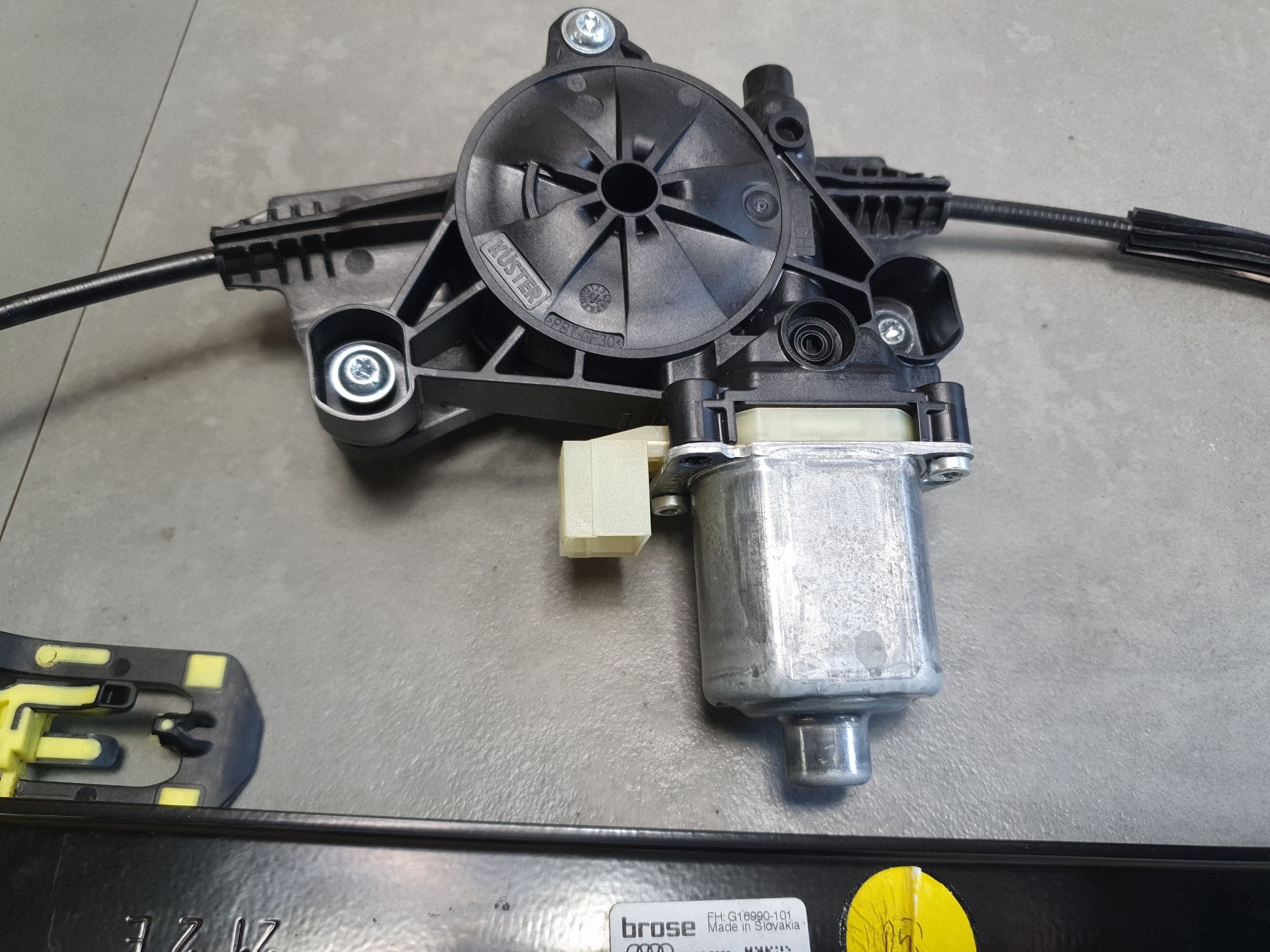 Audi sQ6 e-tron ablakemelő hátsó jobb hátsó 85H839462A
