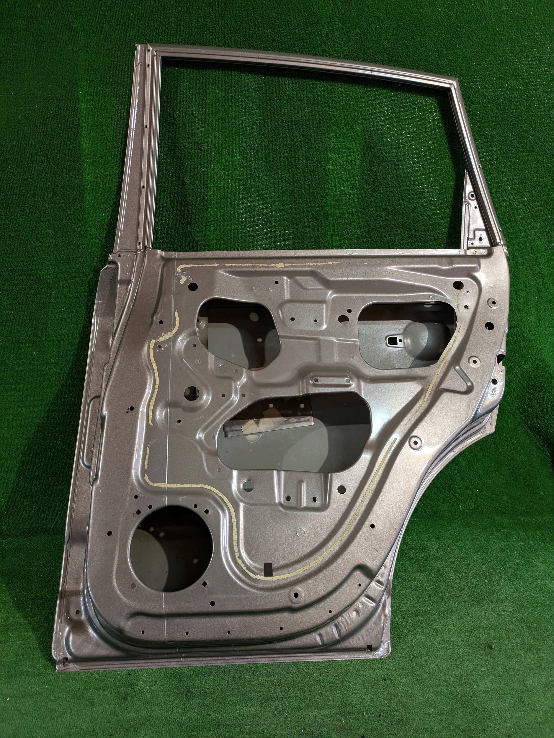 door rear. right right rear part OPEL ANTARA