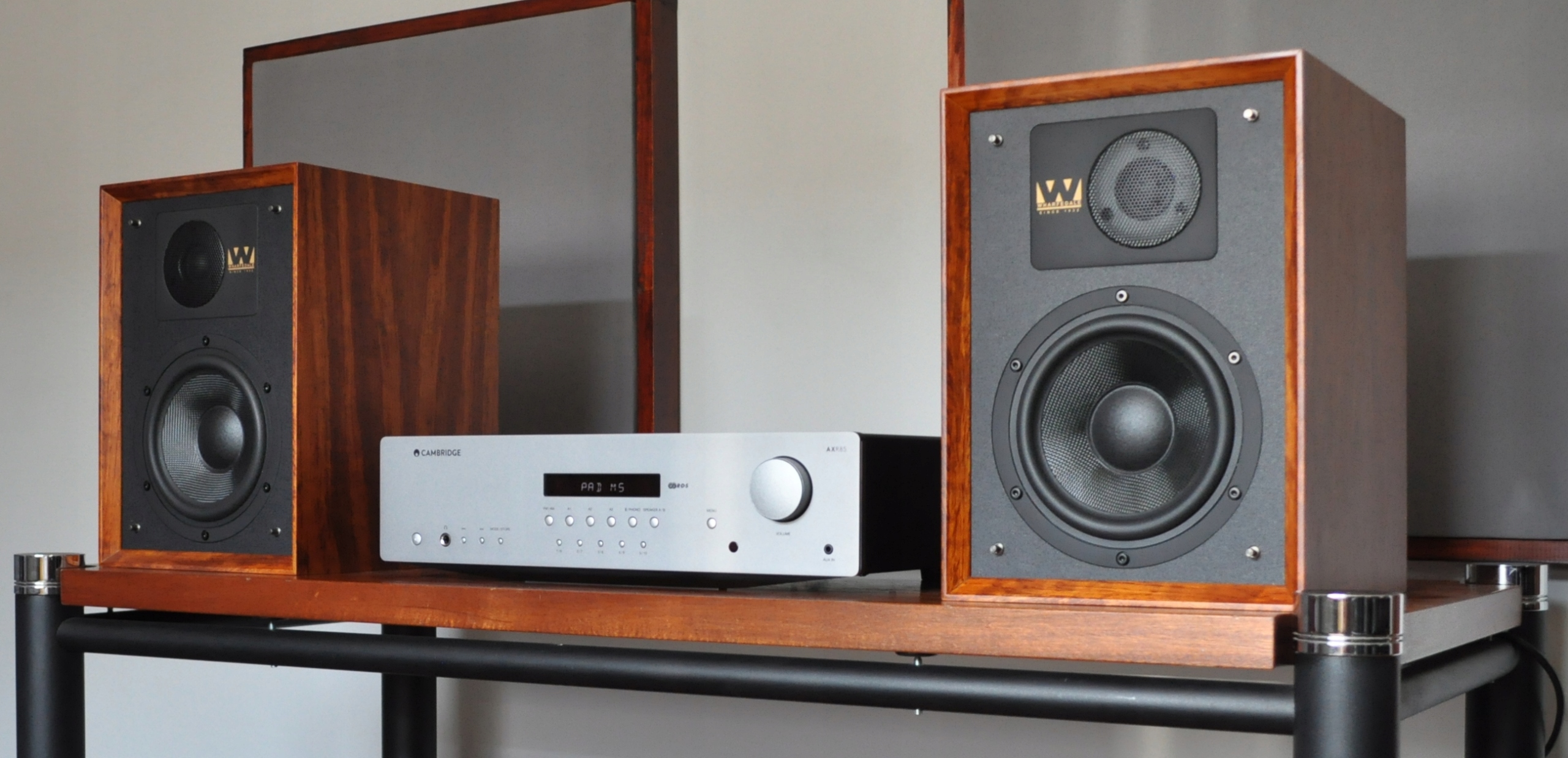 WHARFEDALE DENTON MAHOGANY + CAMBRIDGE AUDIO AXR85 Kod producenta Denton 85th