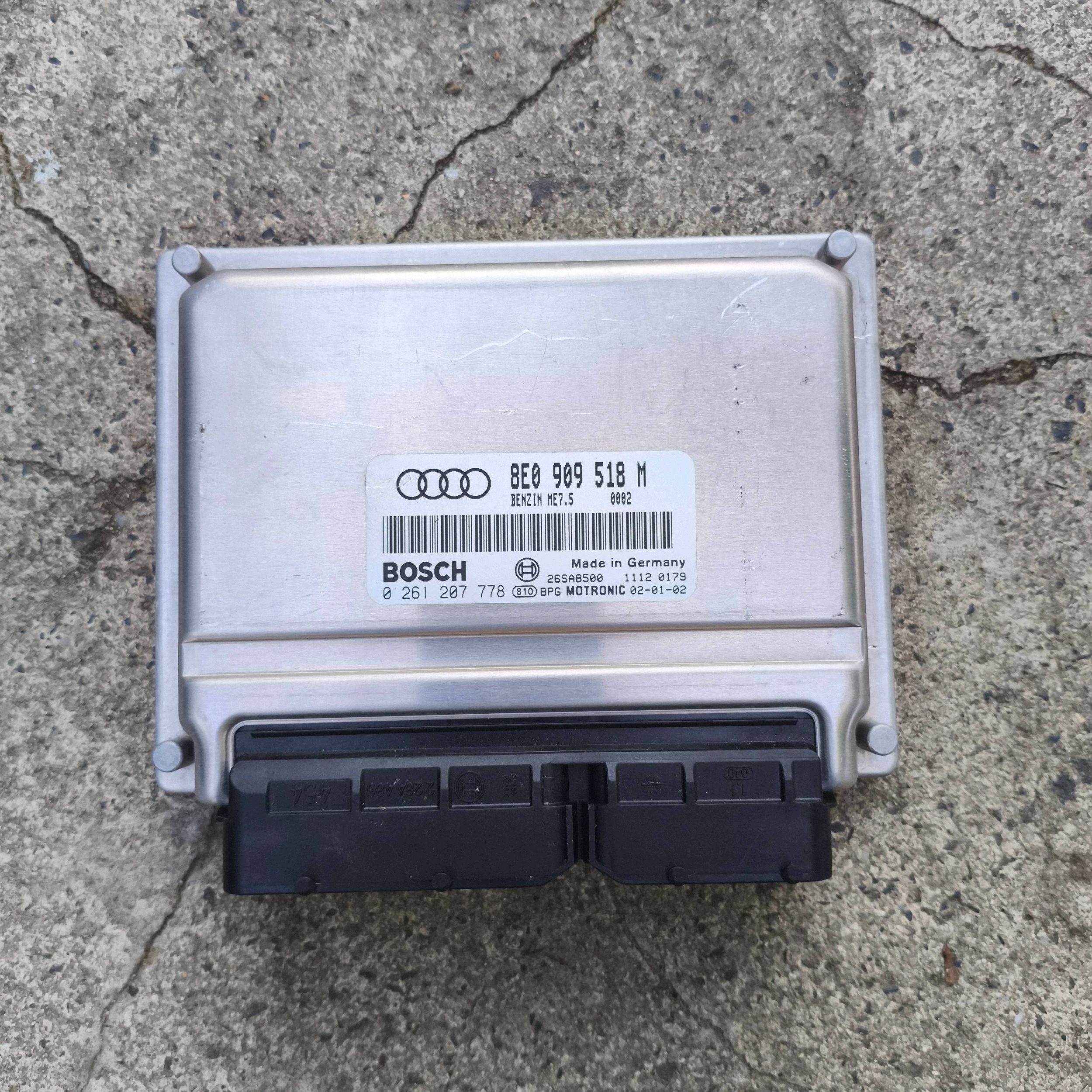 control unit computer of the engine Audi A4 S4 B6 8E 8H 2002 1.8