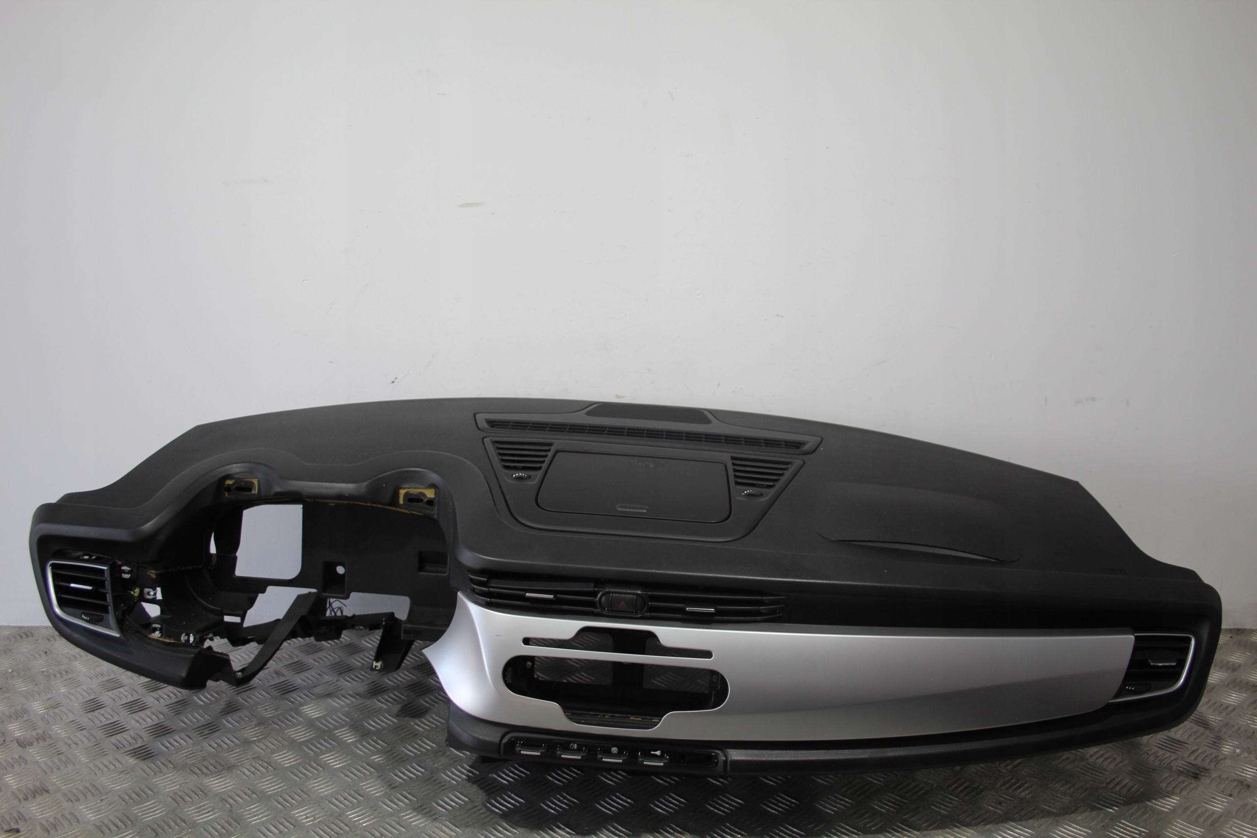 ПАНЕЛЬ КОНСОЛИ КОКПИТ ALFA ROMEO GIULIETTA