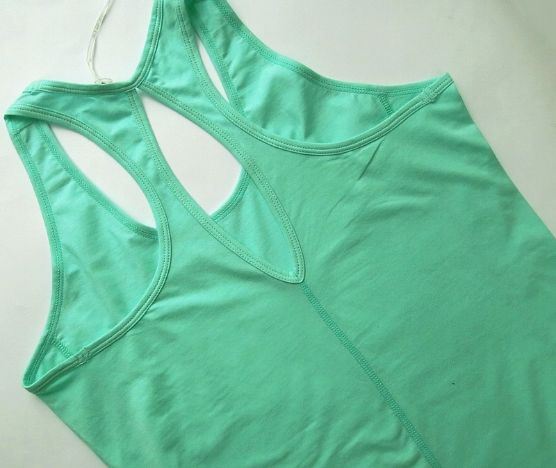 V1174 GYMSHARK bluzka damska TEMPO Vest S Dekolt okrągły