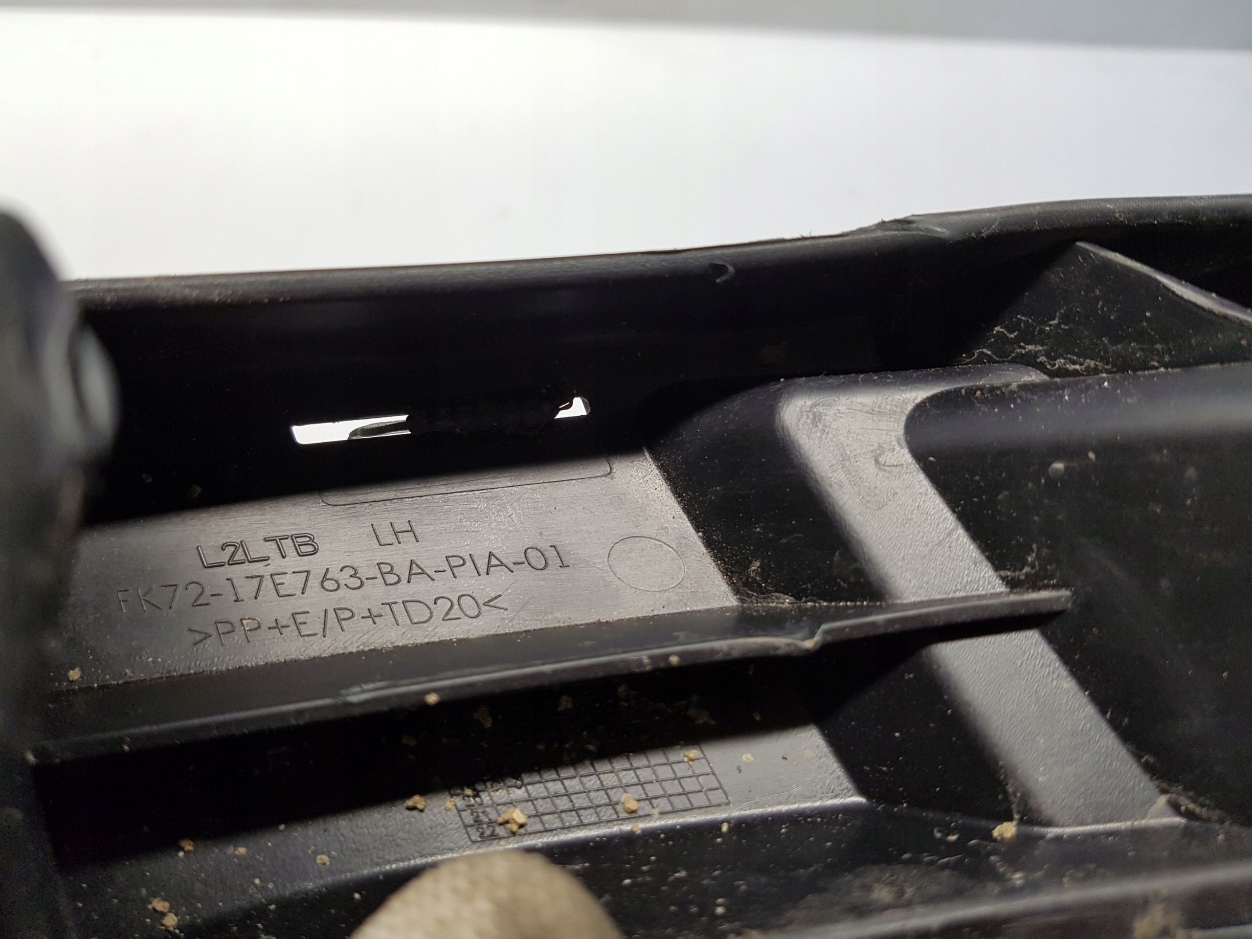 DISCOVERY SPORT bumper bracket right left front