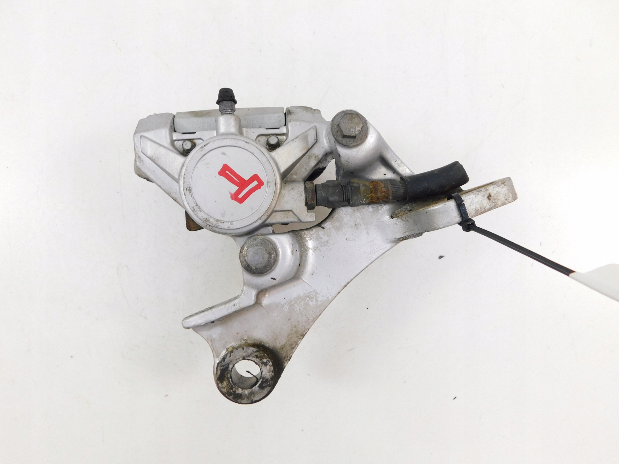 YAMAHA TDM 850 4TX ZACISK HAMULCA TYŁ