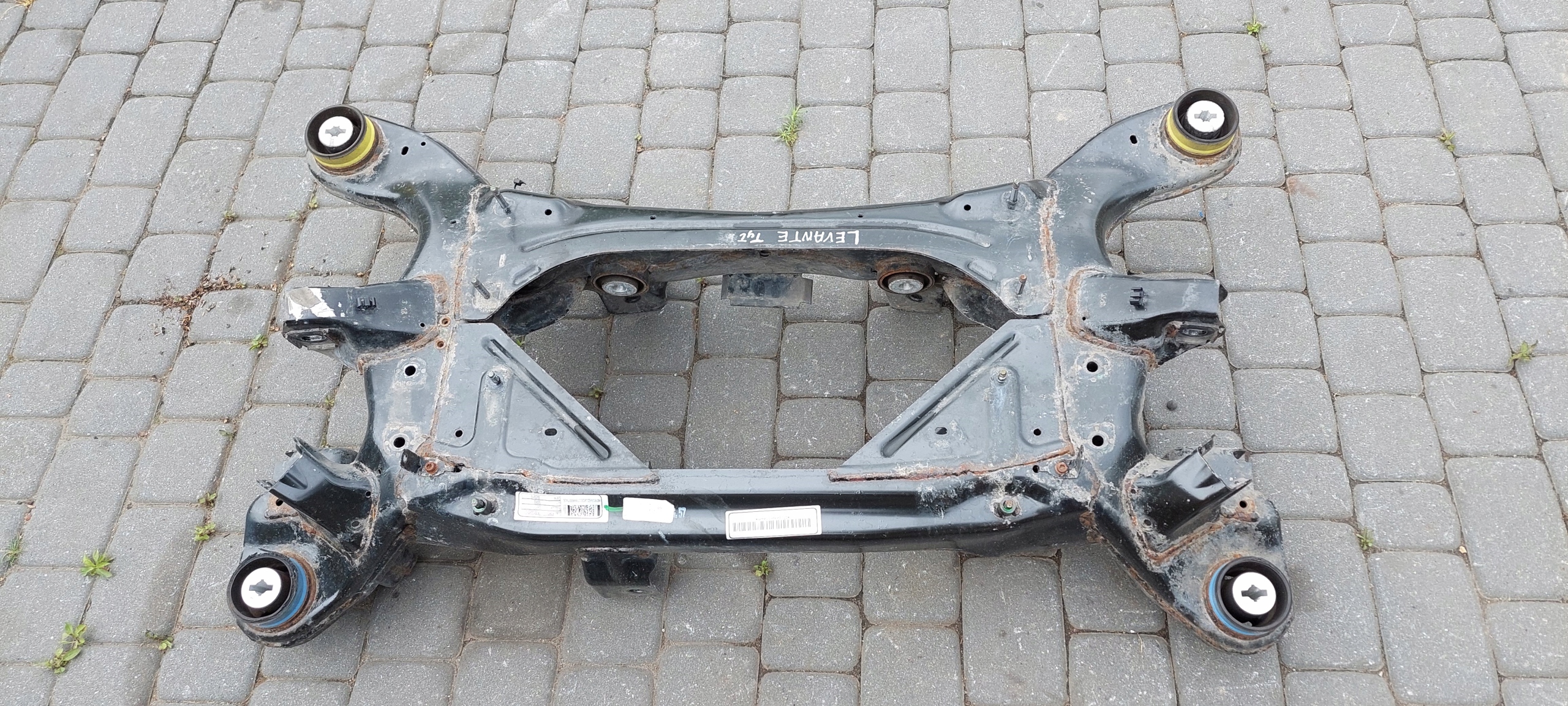 Wózek sanki zawieszenie tył Maserati Levante