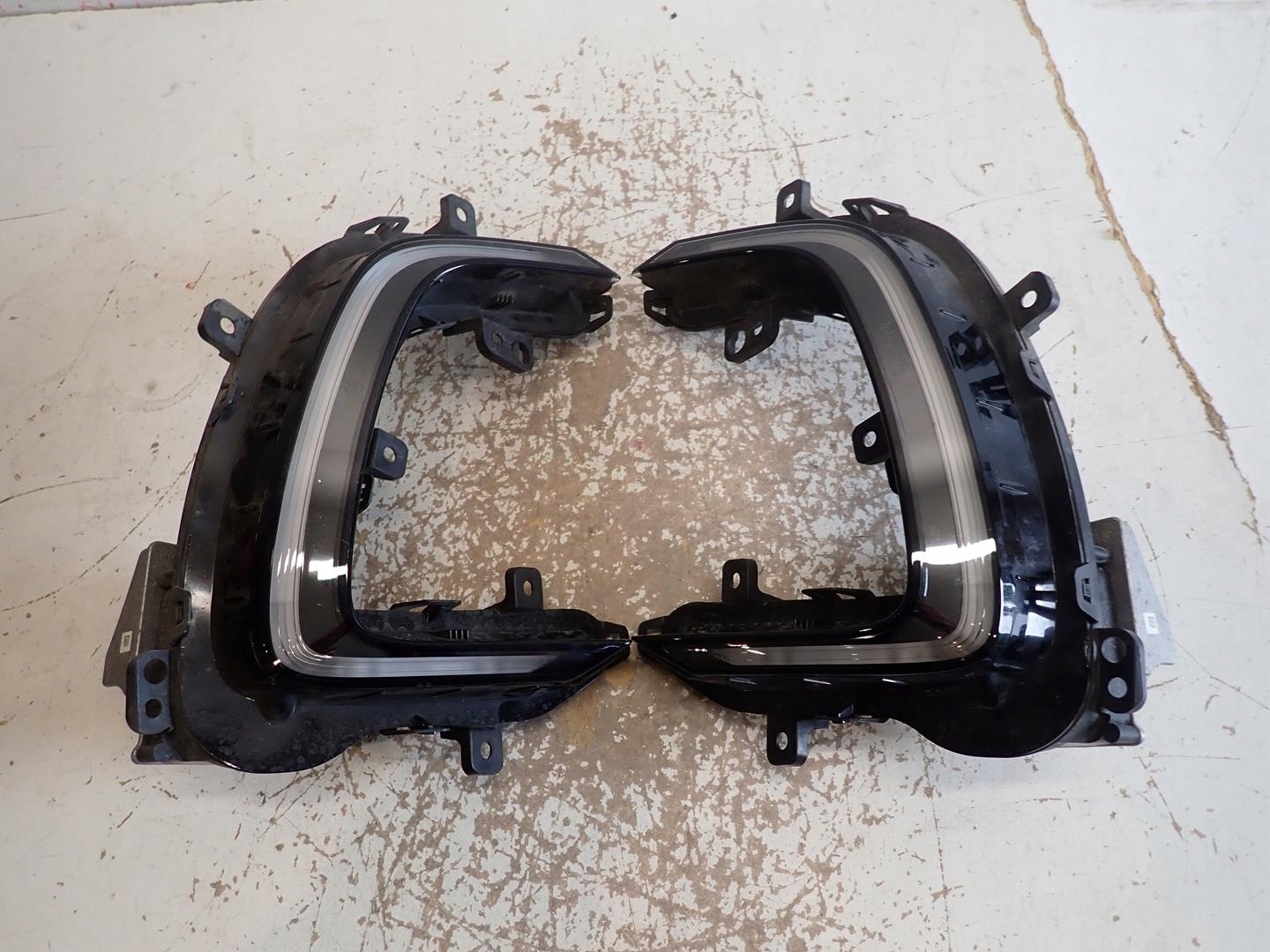 ГАЛОГЕН правый vw e UP 12E941056E