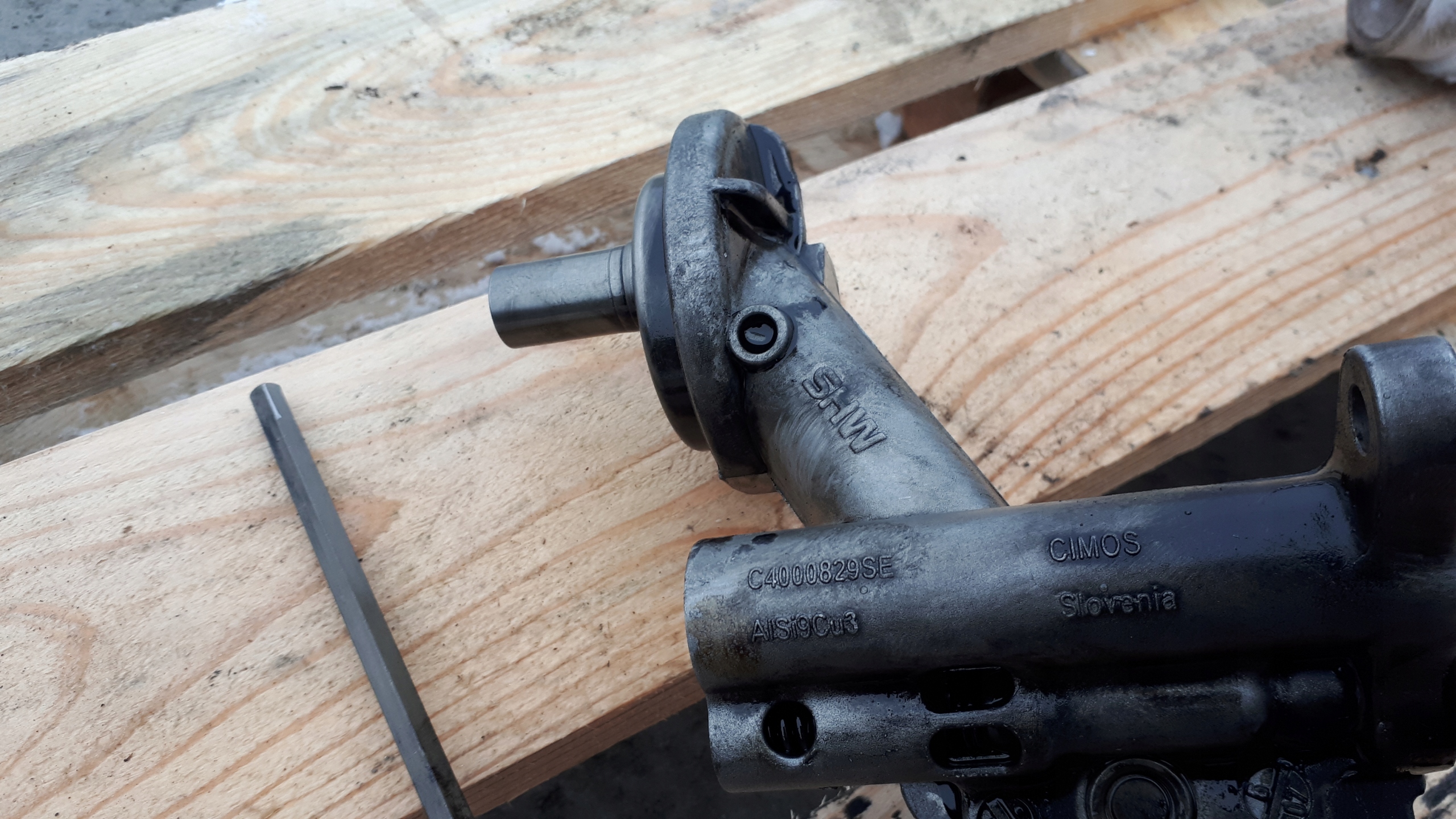 A5 8T oil pump 3.0 TDI 059115105AJ A4 B8