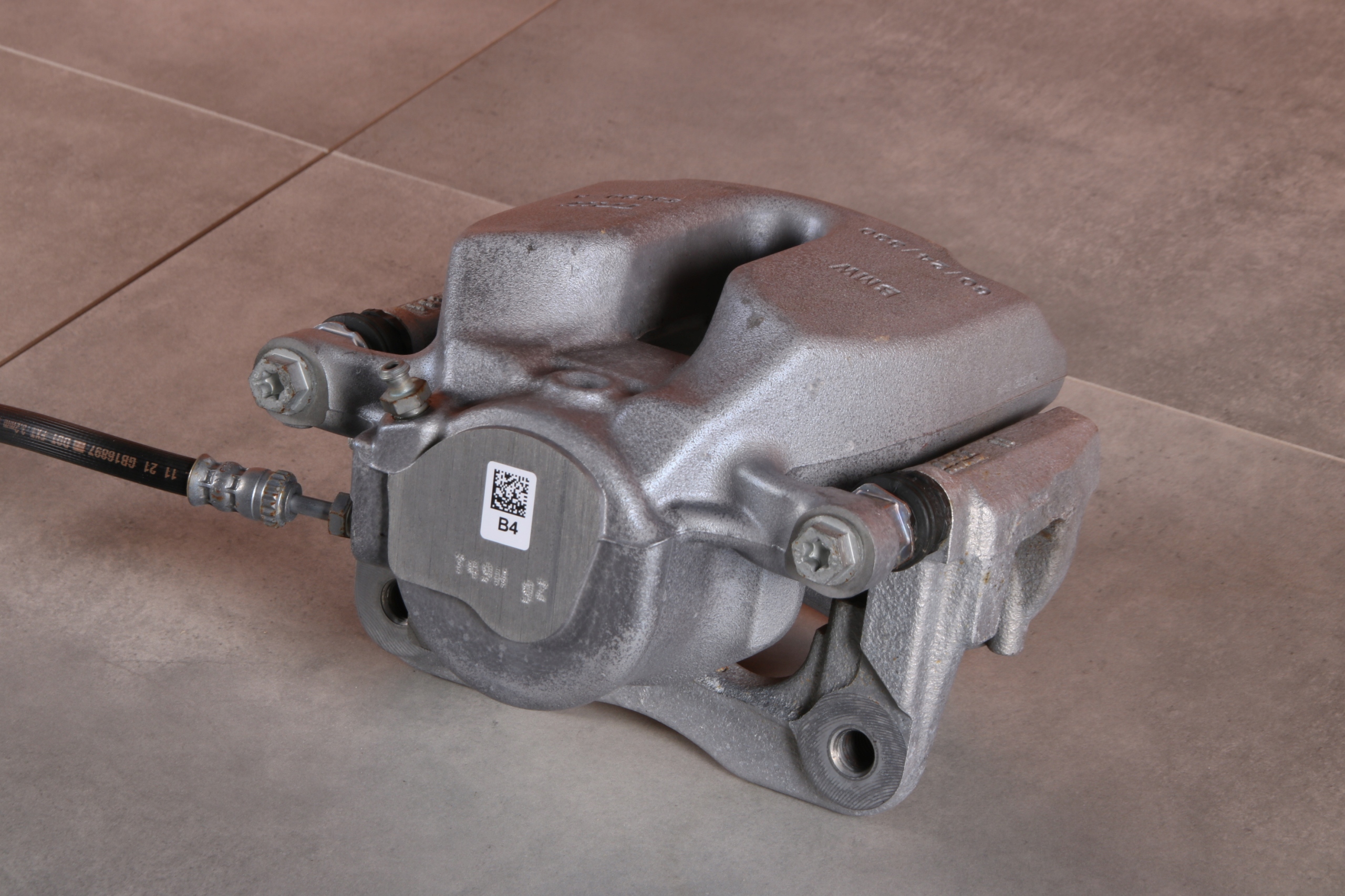 BMW G30 G31 caliper brake right front front 6872800 60/24/330 26 km !!
