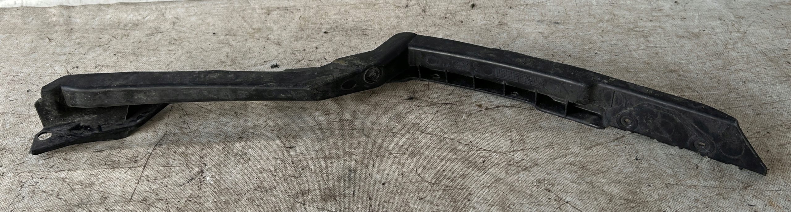 bumper bracket left front OCTAVIA II 1Z0807183A