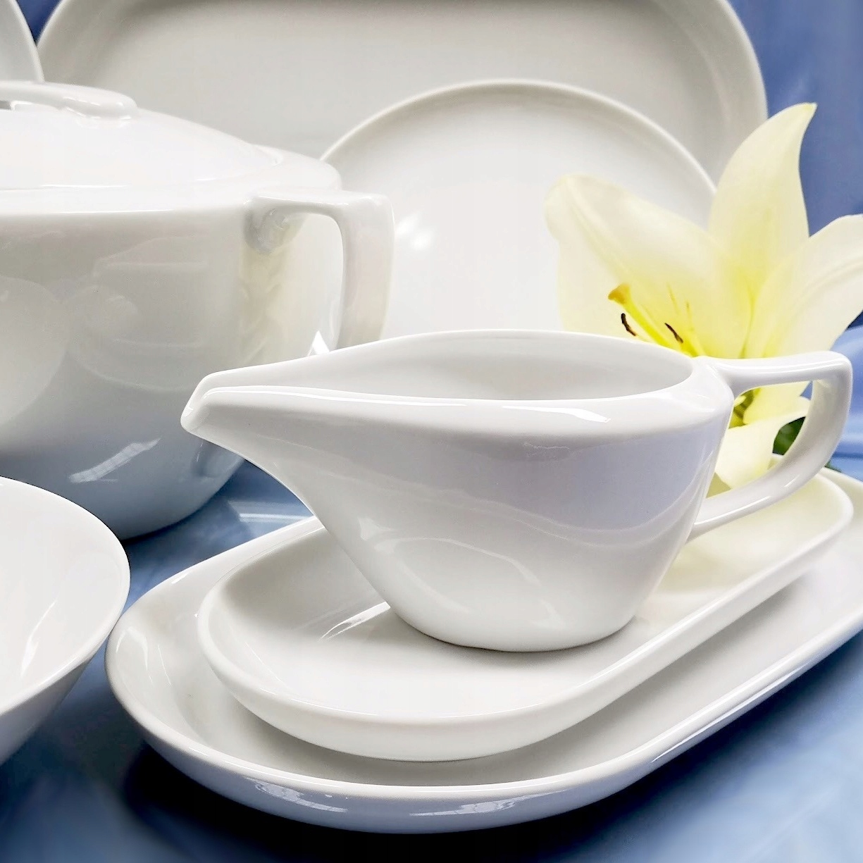 C001 Serwis Obiadowy 6/26 Białe City Chodzież Porcelana Zestaw