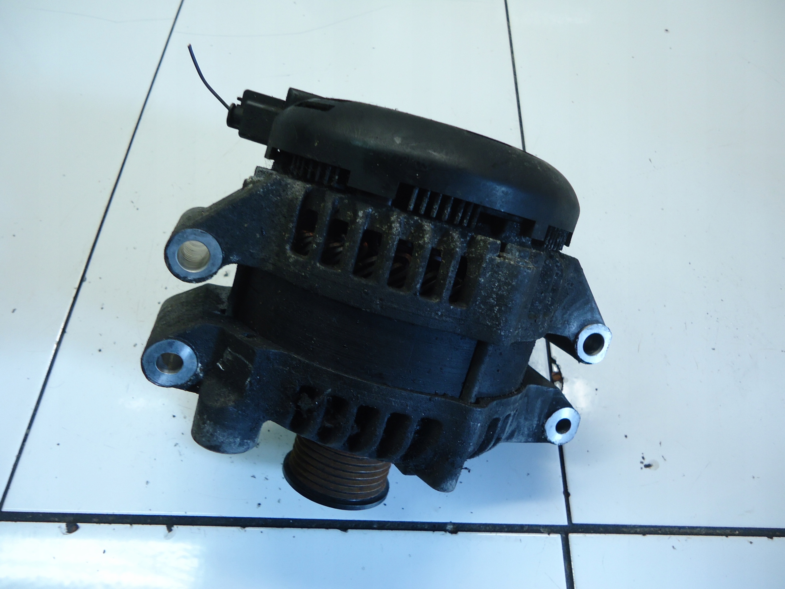 BMW E60 3.0 N52B30 alternatore 7591268