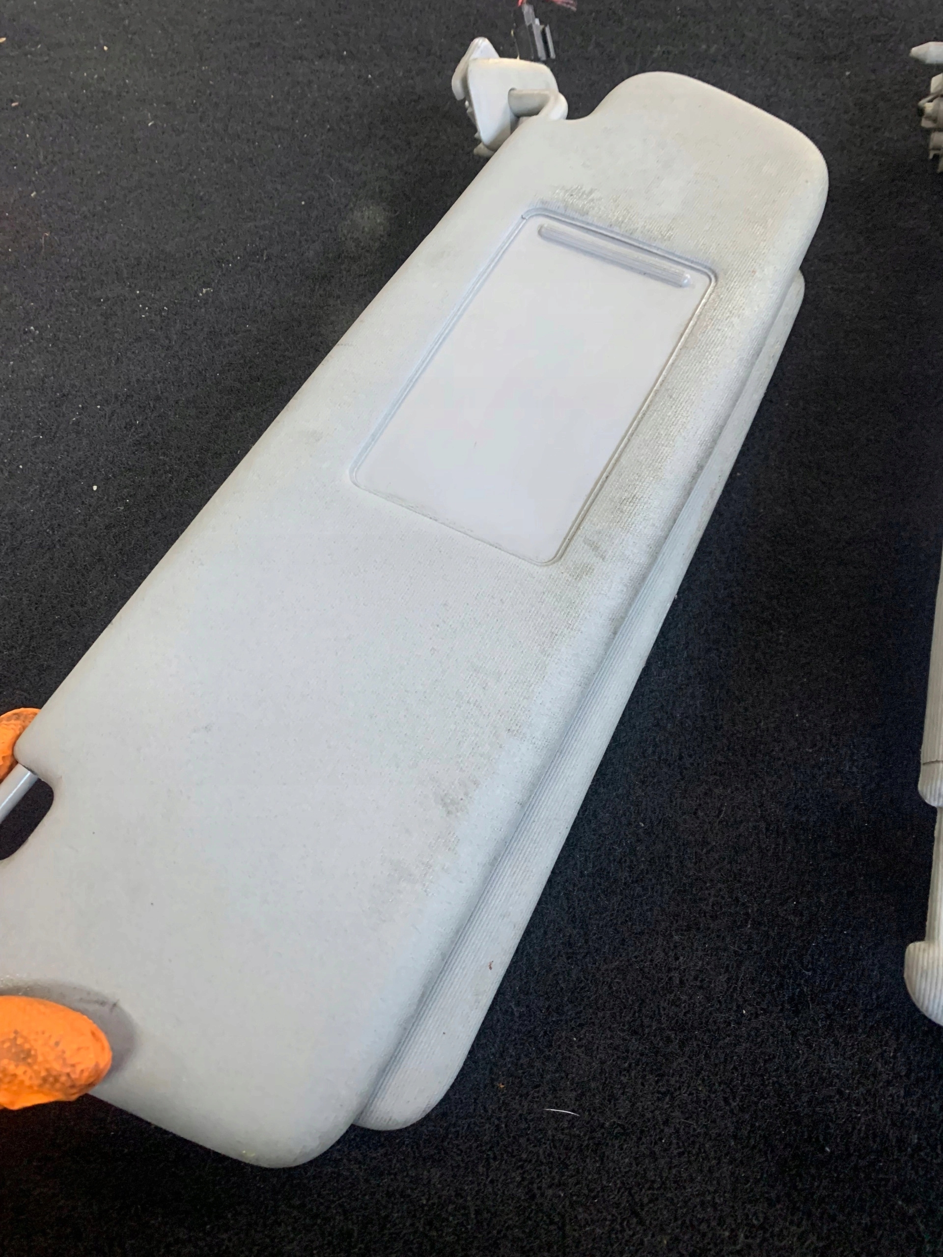 Blende Abdeckung PRZECIWSLONECZNA VW TOUAREG 7L KOMPLET