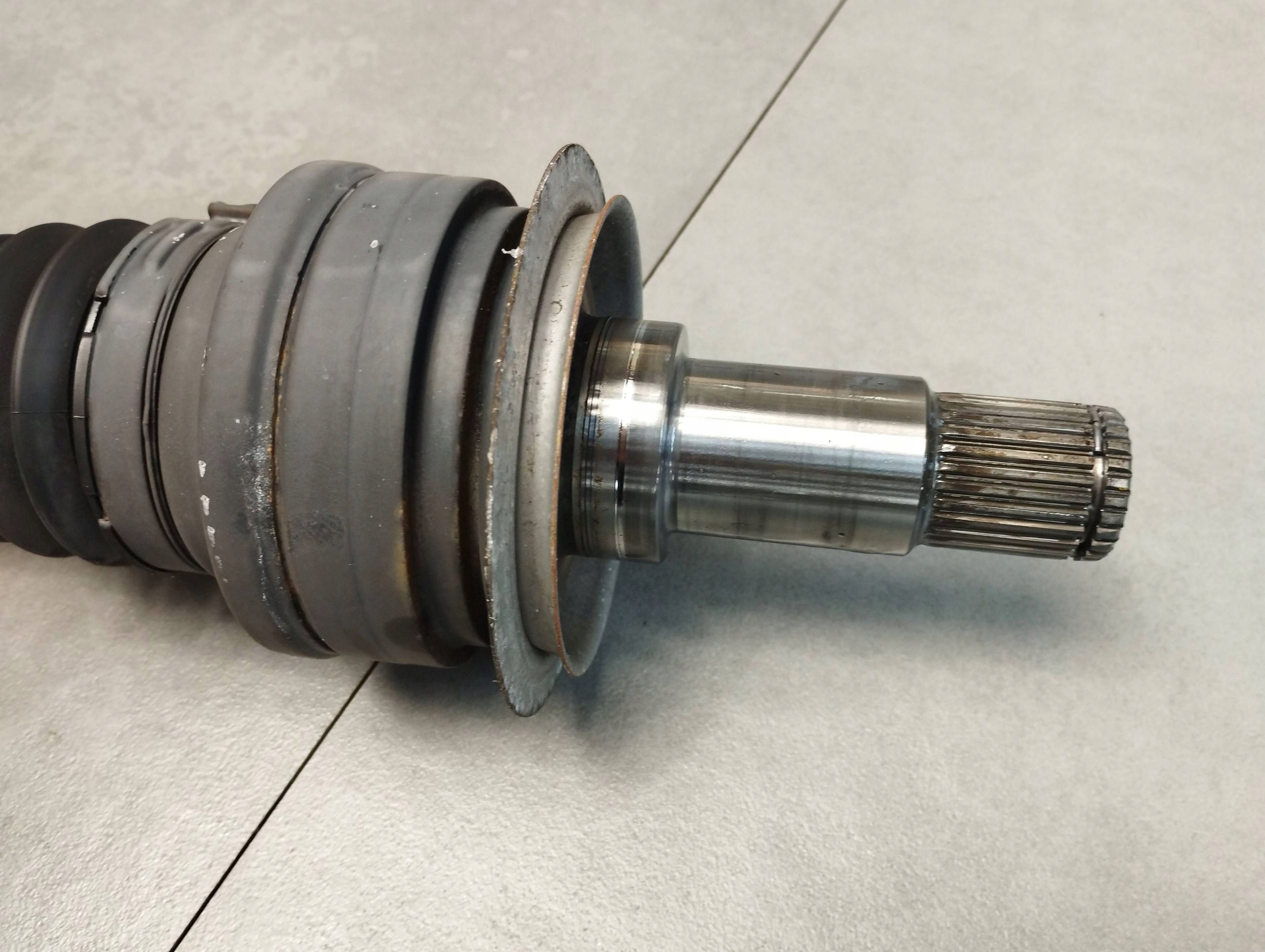 Mercedes-Benz GLC X253 semi-axis left rear part