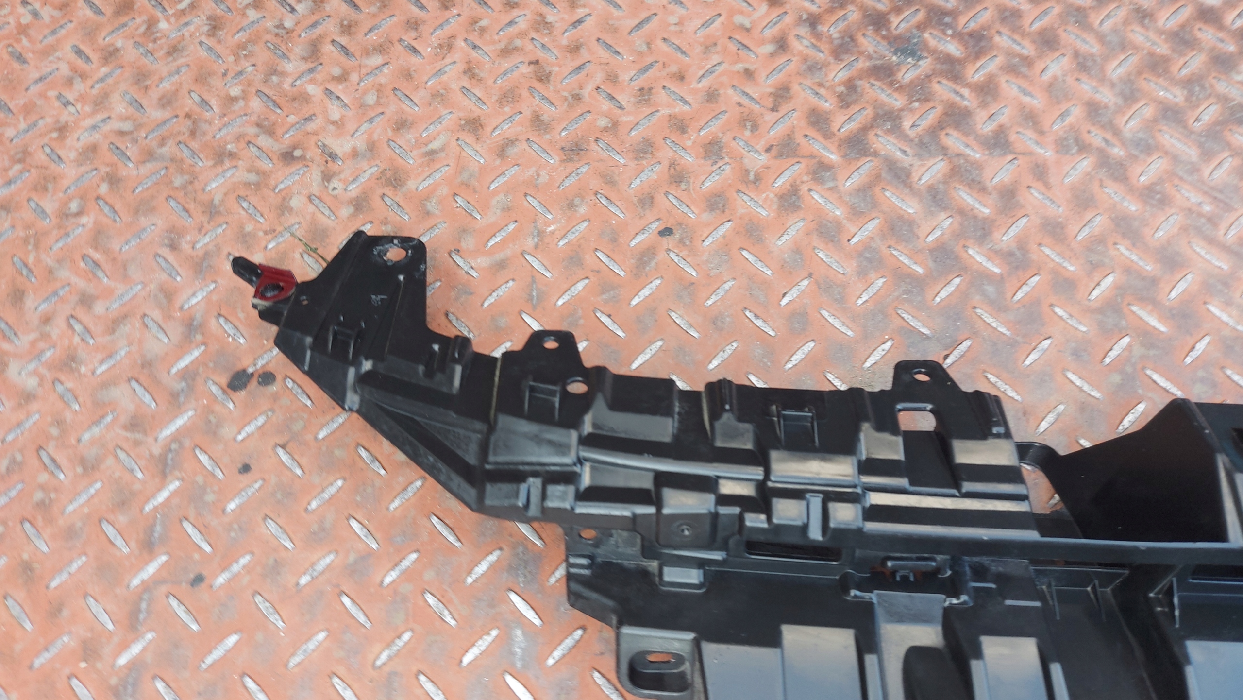 pillar support grill supports front TOYOTA RAV4 V 18