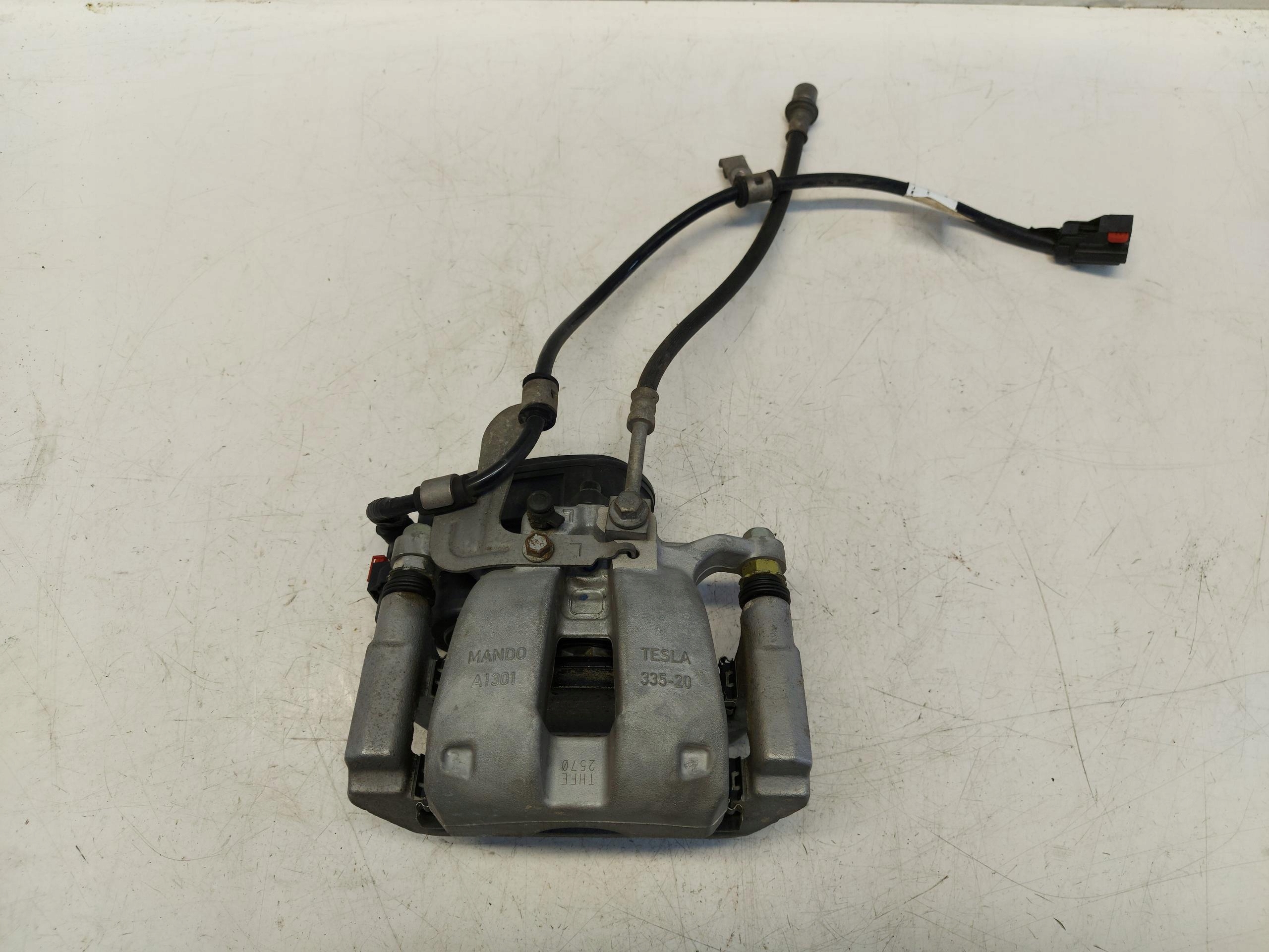 TESLA MODEL 3 caliper brake left rear part 1044623-00-h