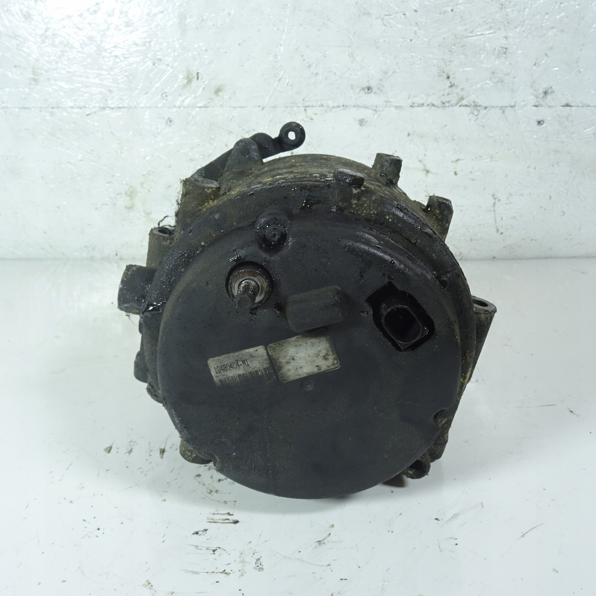 MERCEDES E W210 3.2CDI alternator 10480404-M1