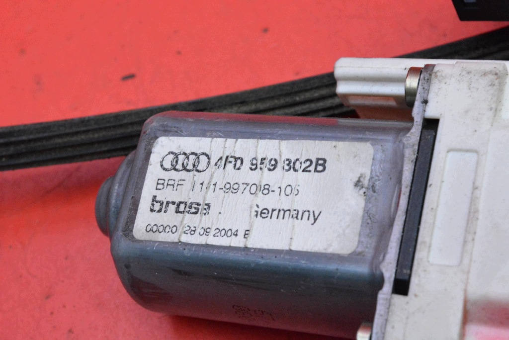 window regulator right front EU 4F0959802B AUDI A6 C6 04-08
