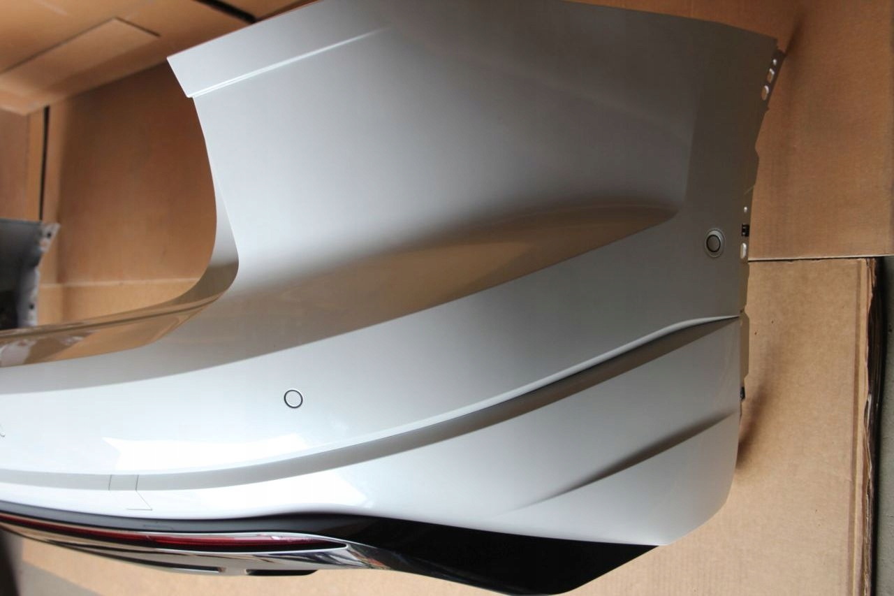 ZDERZAK TYŁ VW TOUAREG III R LINE LOK1 KPL. Producent części Volkswagen OE