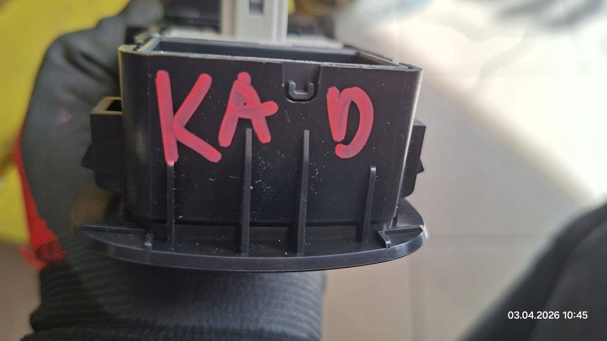 Regulacja razine fara Renault Kadjar