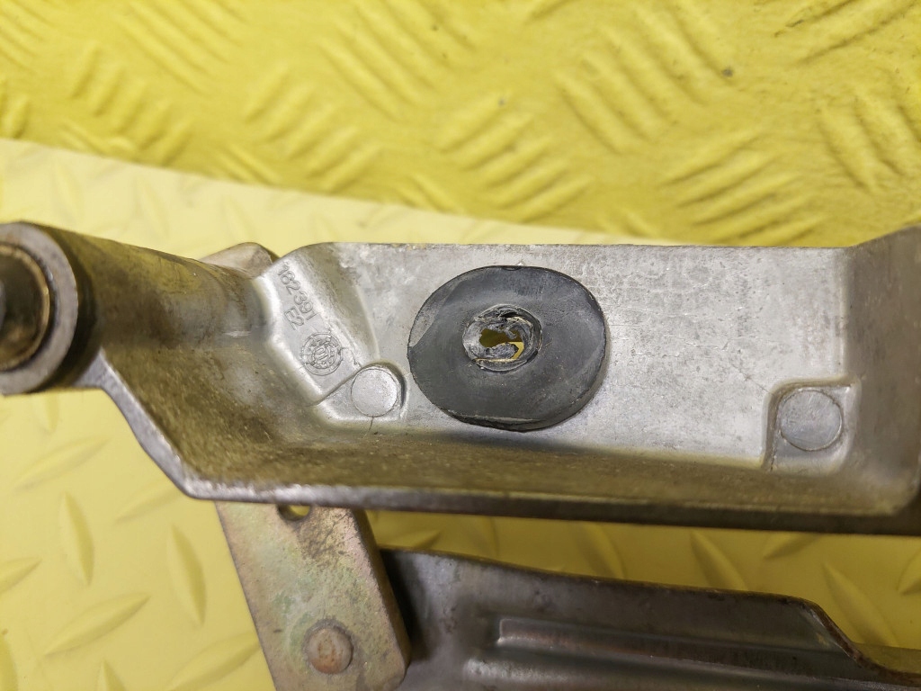 VOLVO XC70 II wiper mechanism front 404606