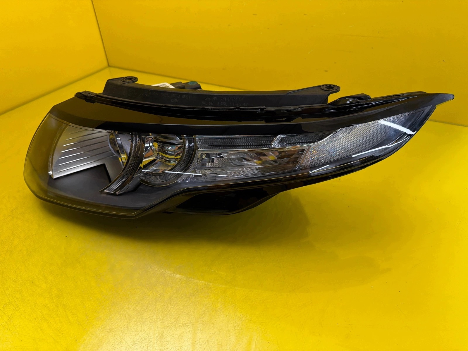 light left front Range Rover Evoque L550 Xenon BJ32-13W030-EE