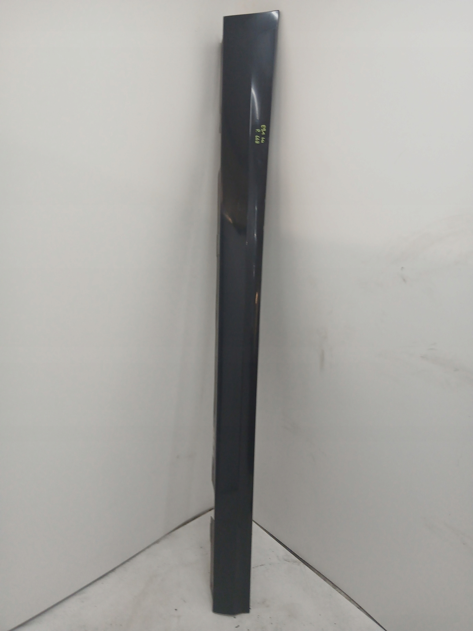 moulding threshold right BMW E90 E91 LIFT 668/9