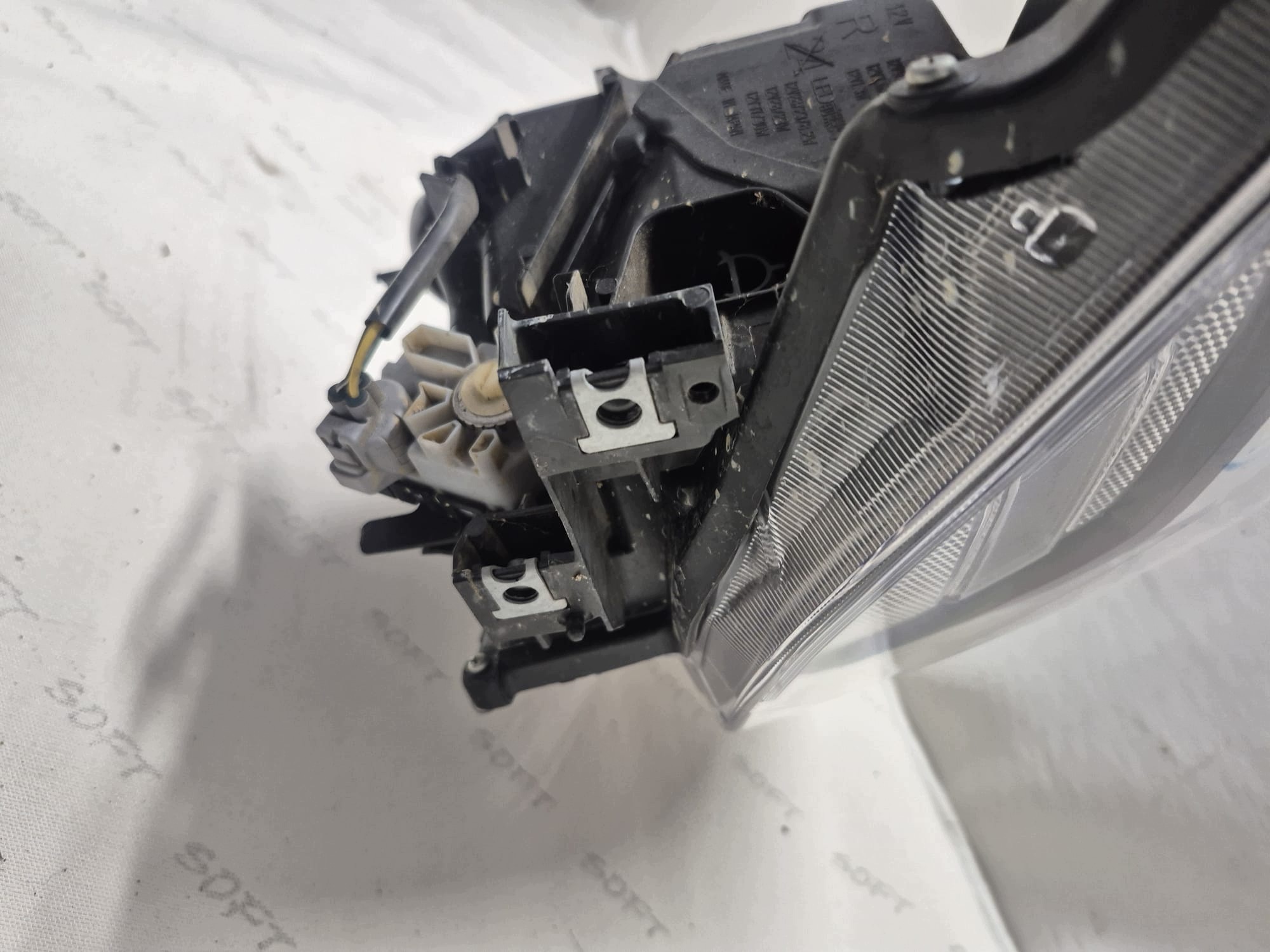 SUBARU FORESTER V 5 SK 18- light right front front FULL LED 84002SJ340