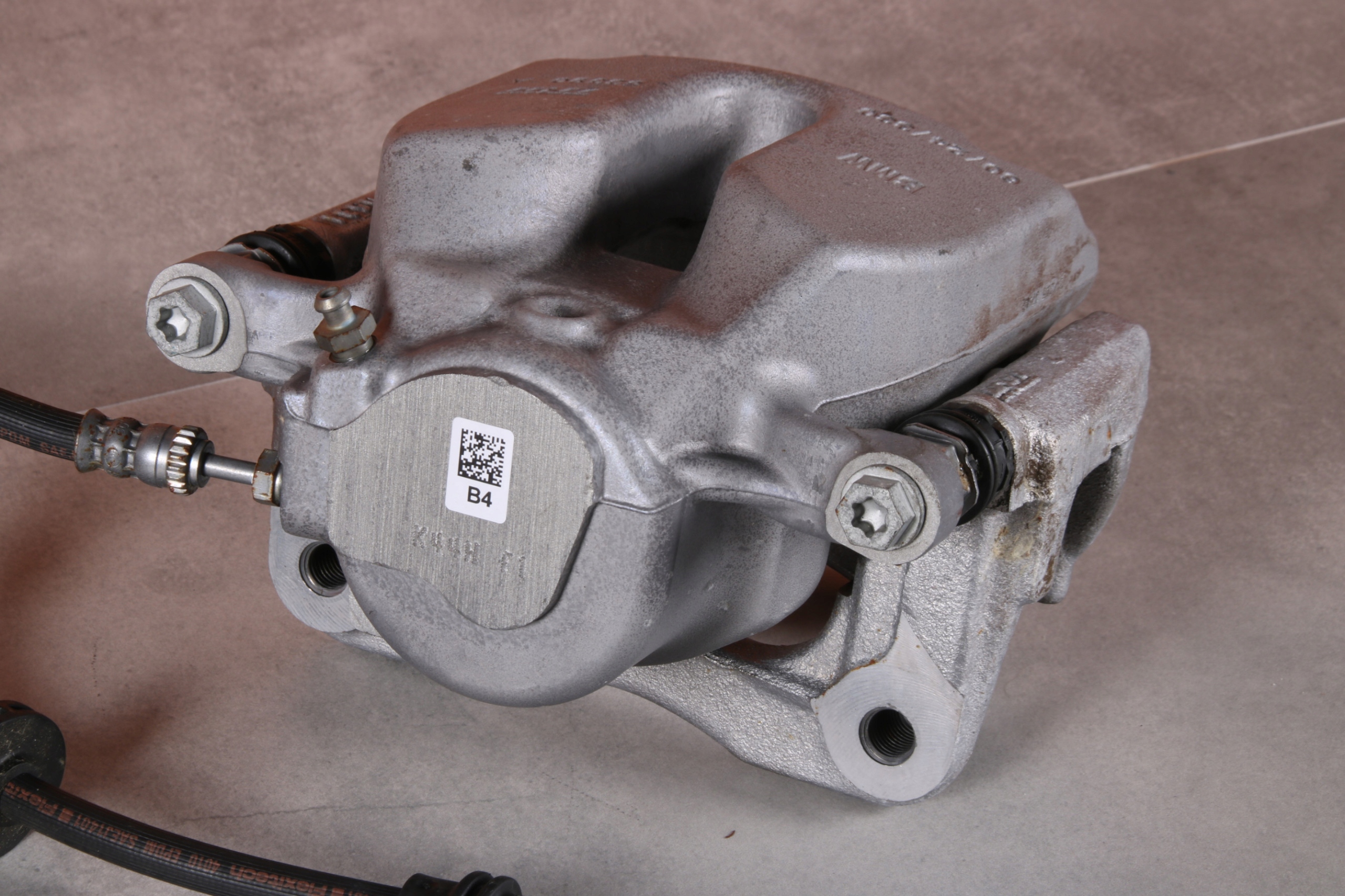 BMW G30 G31 caliper brake right front front 6872800 60/24/330 27 km !!