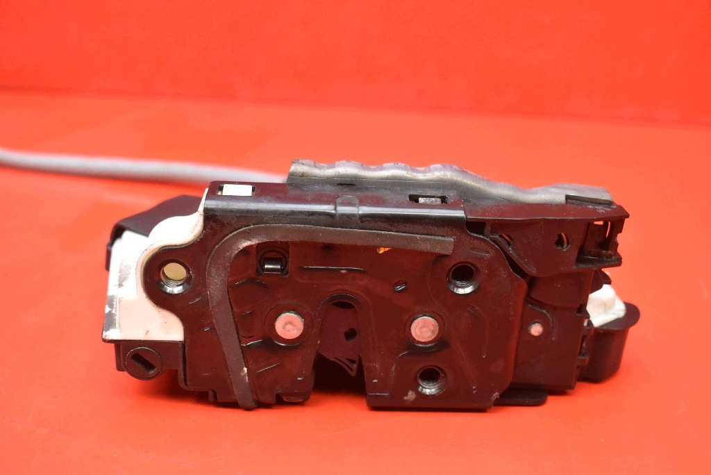 lock door right front front EU 5E1837016 VW PASSAT B8 14-19