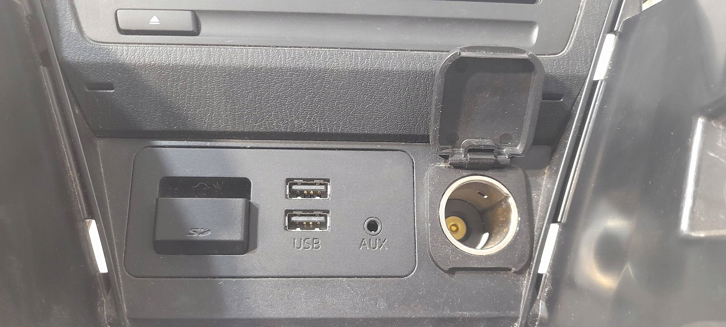 Mazda CX-3 CX3 player CD/DVD/GPS DA6C-669G0 (MT101)