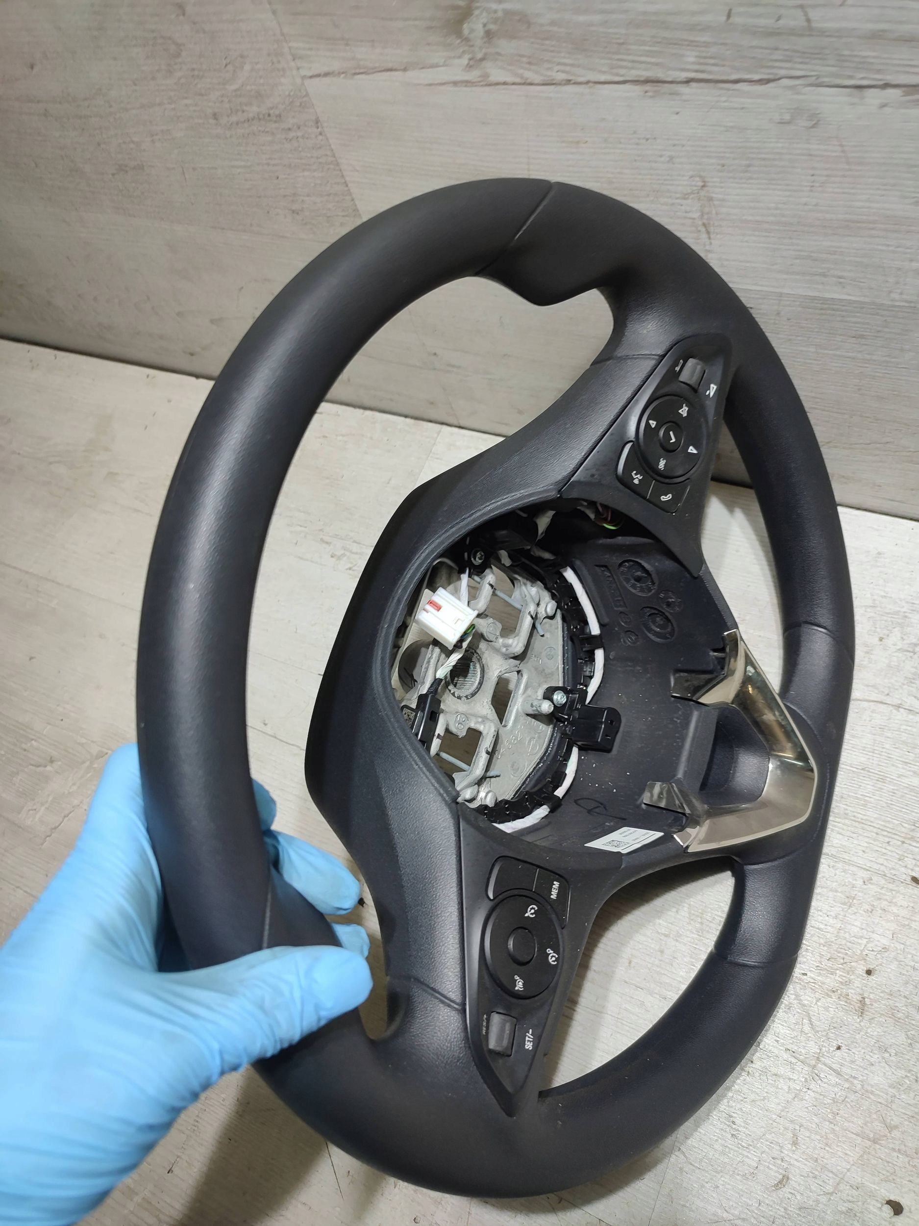 Opel Corsa F 2020 lenkrad