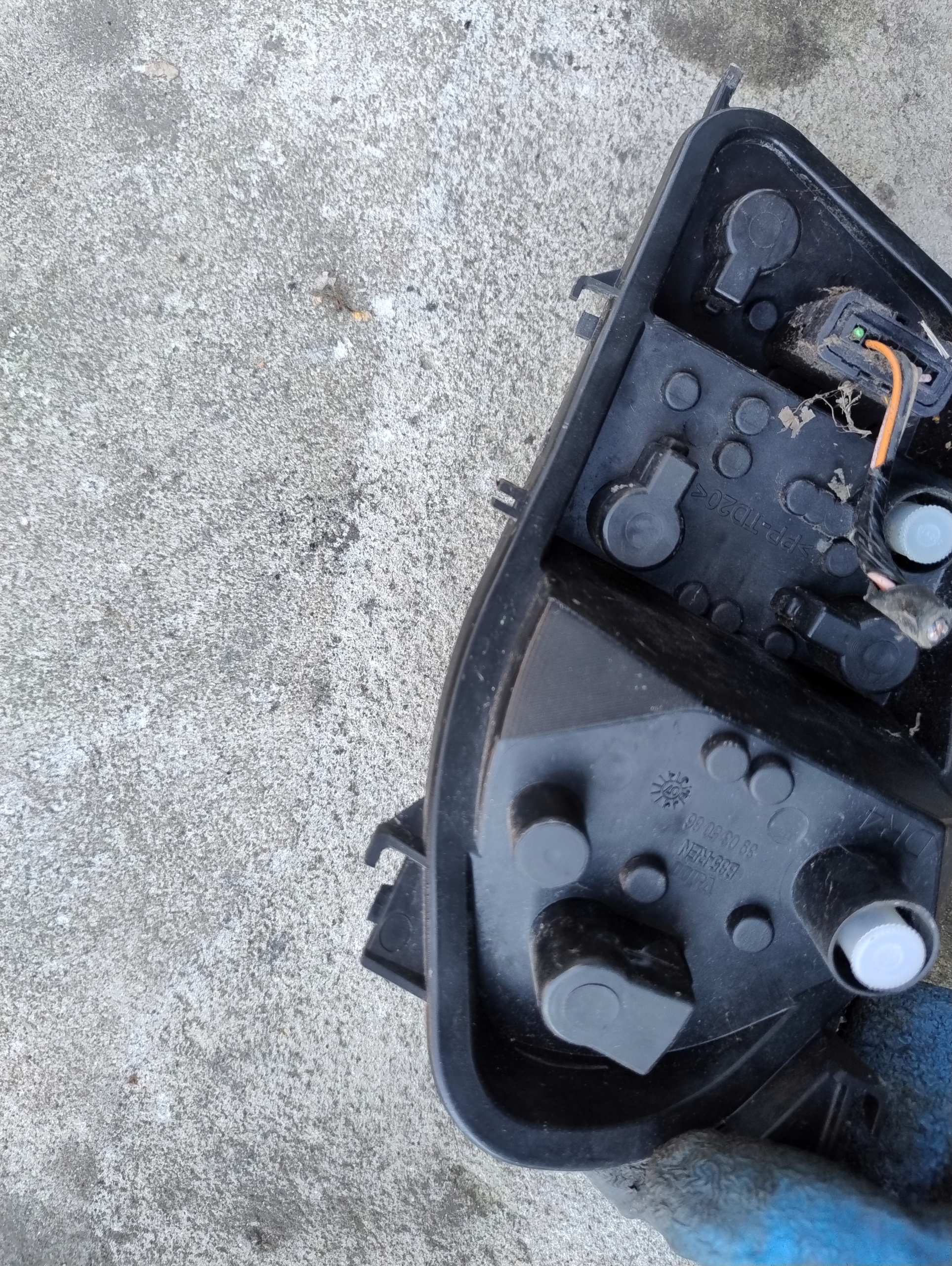 light housing rear part right Renault Clio III 89035086