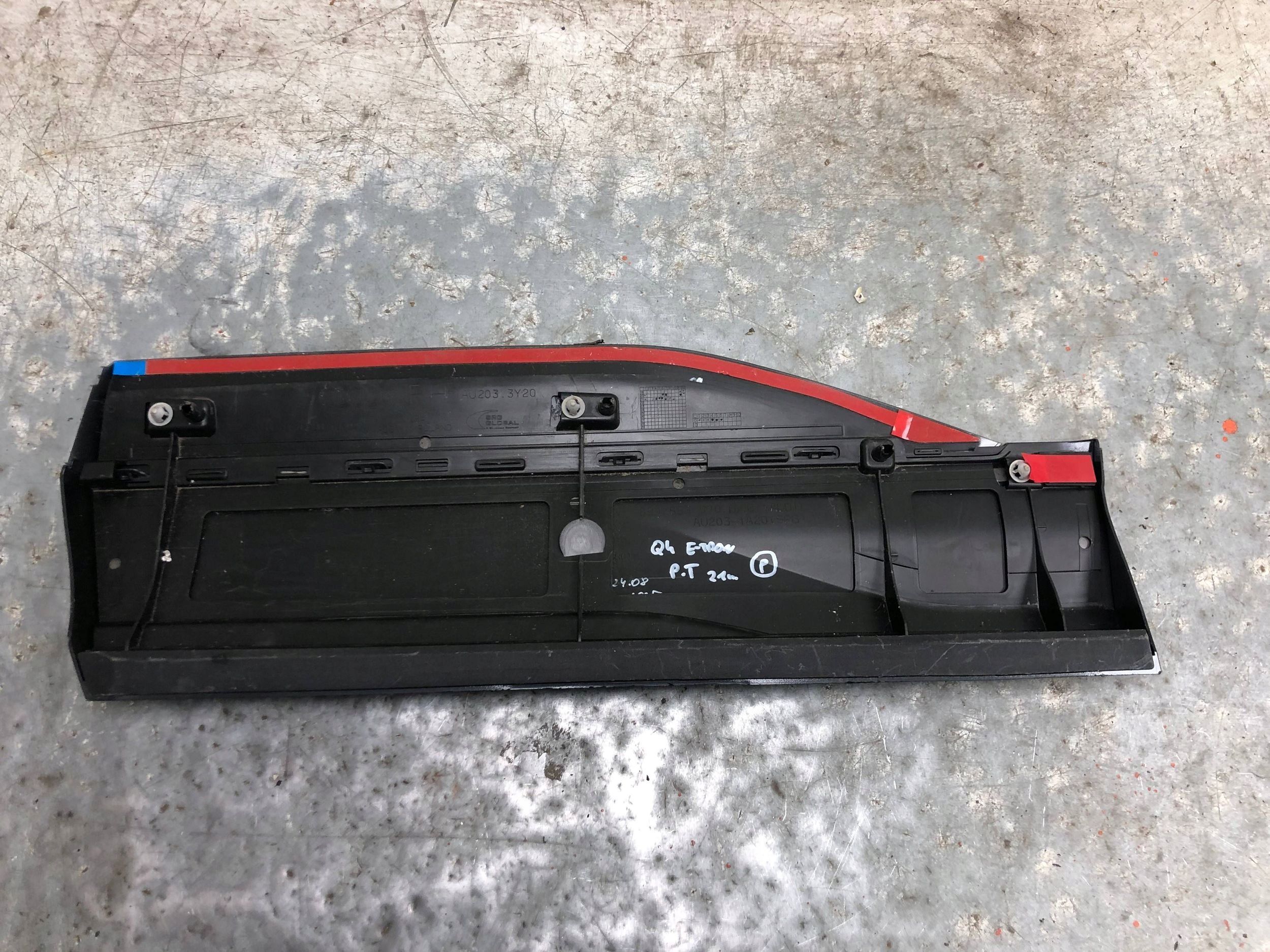 moulding door right rear part AUDI Q4 E-TRON 89A853970B