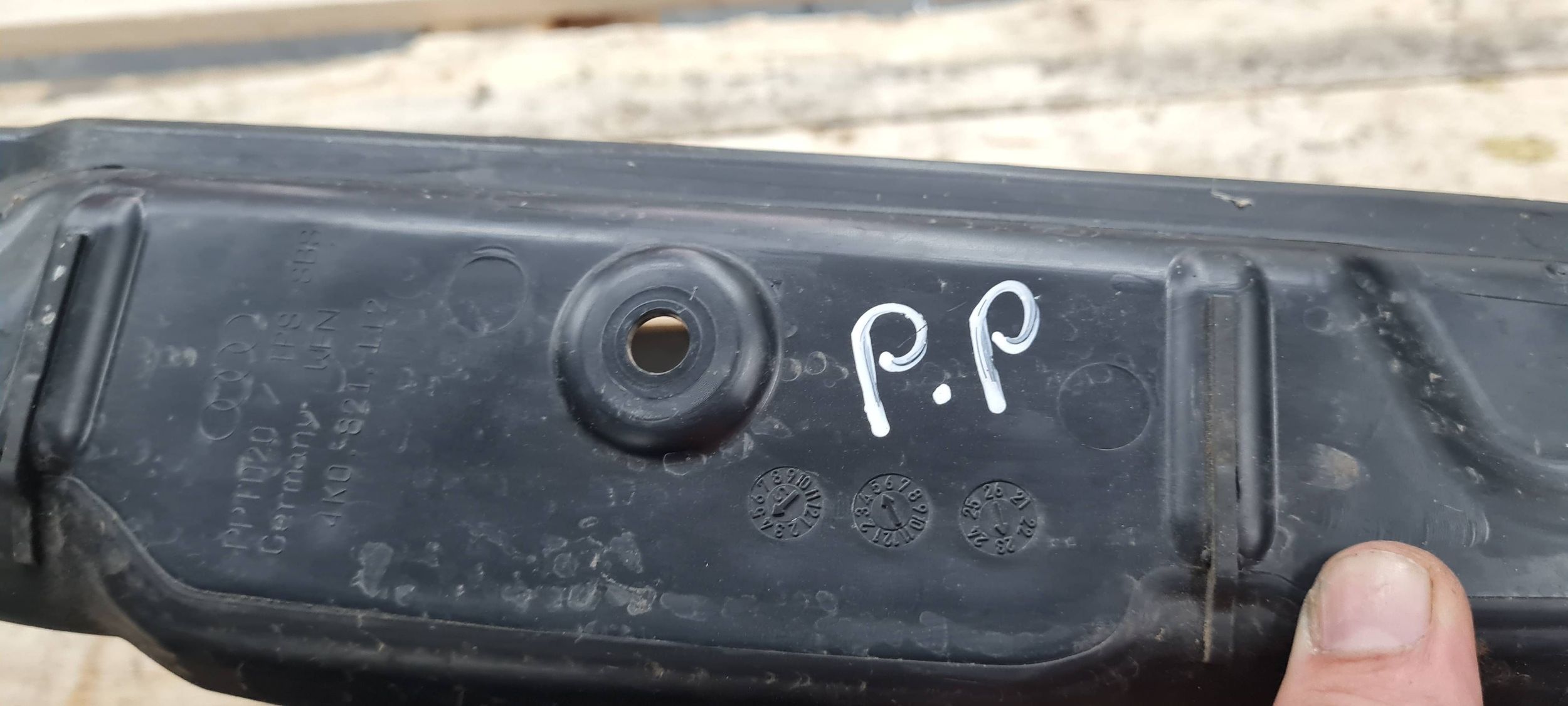 A6 C8 4K S6 fedél fedél PANEL hangszigetelő sárvédöt jobb 23R 4K0821112
